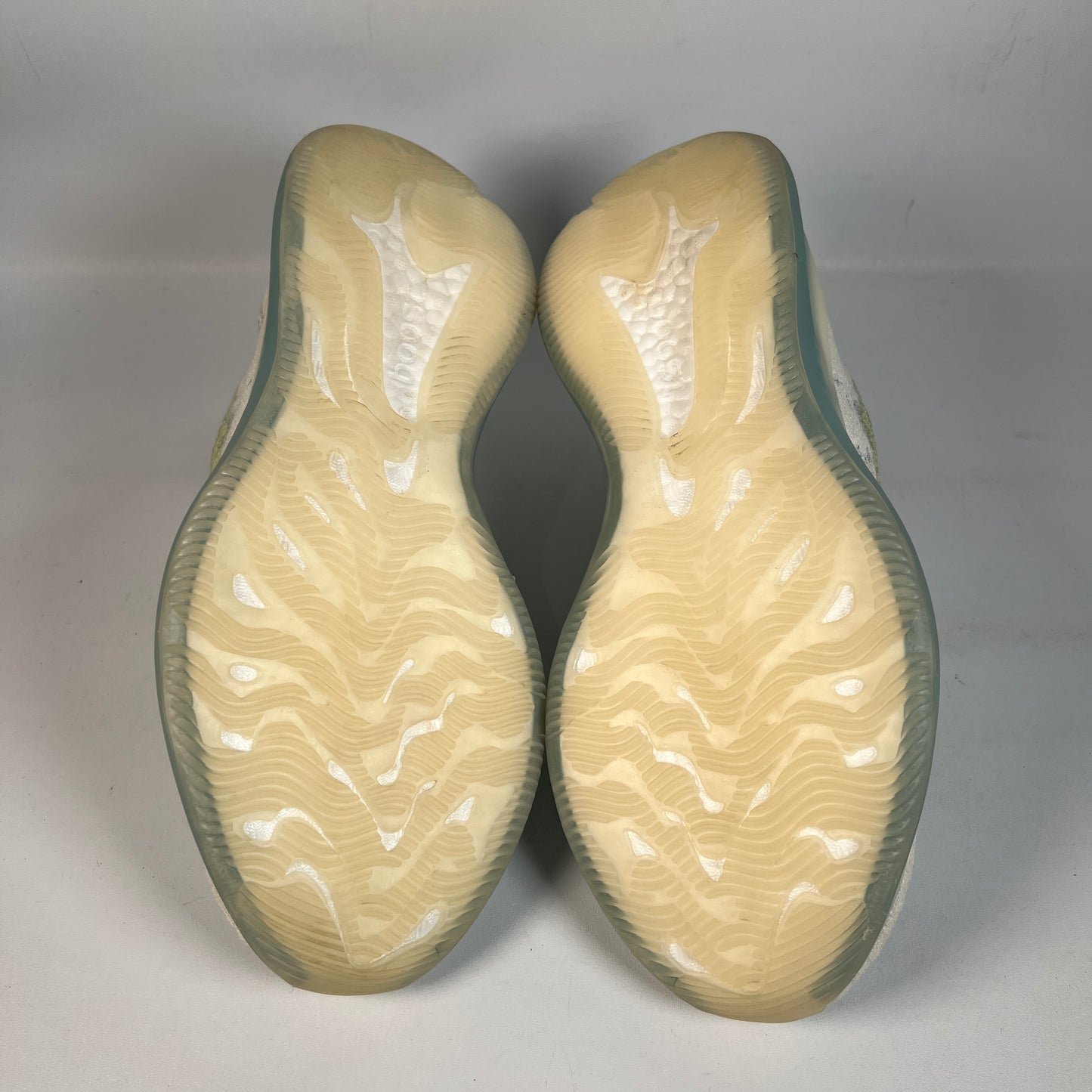 Yeezy 380 Alien Blue (2021) Size 11 USED s22626