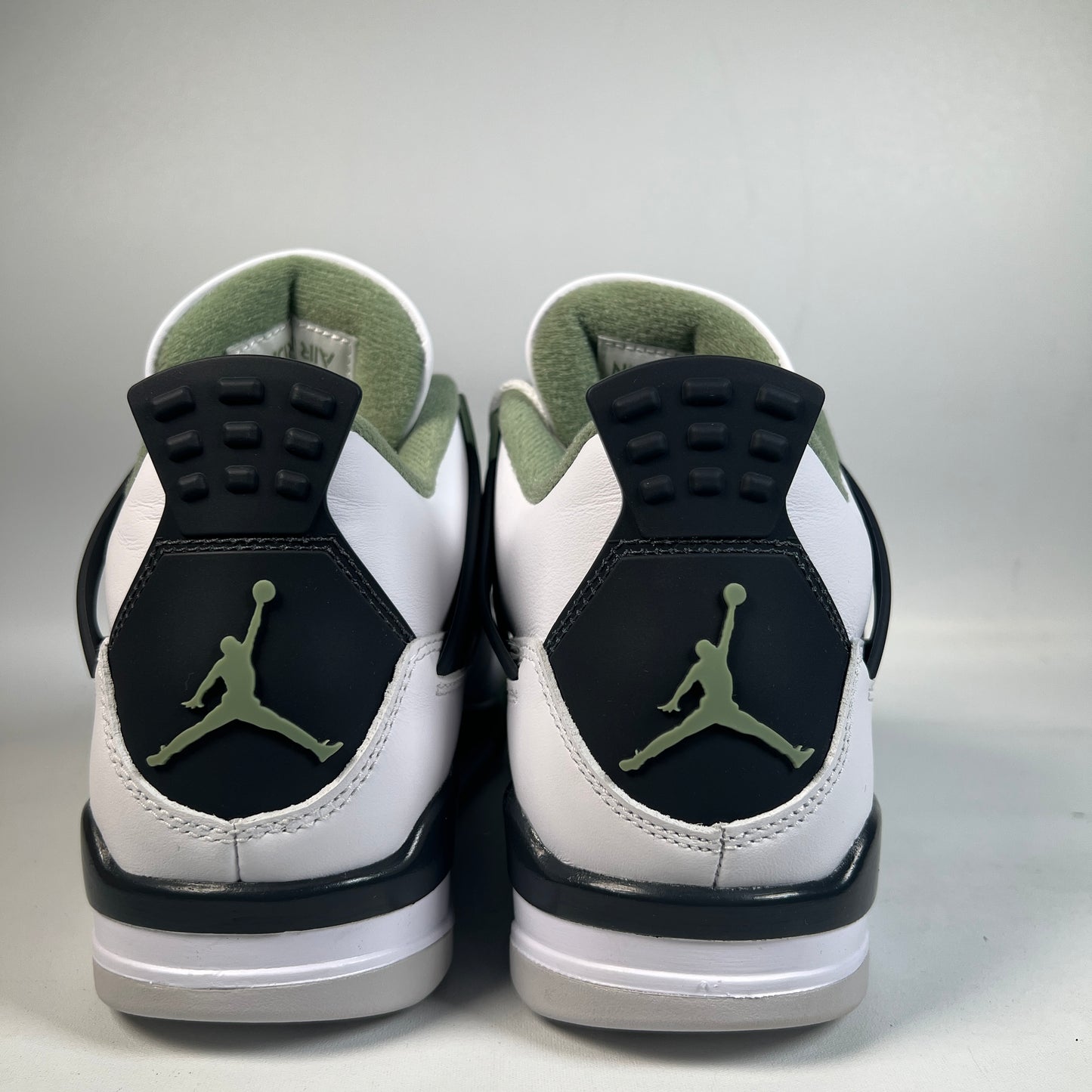 Jordan 4 Seafoam (2023) Size 9 NEW s22721