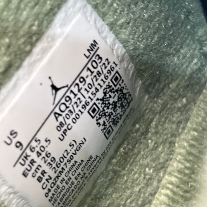 Jordan 4 Seafoam (2023) Size 9 NEW s22721