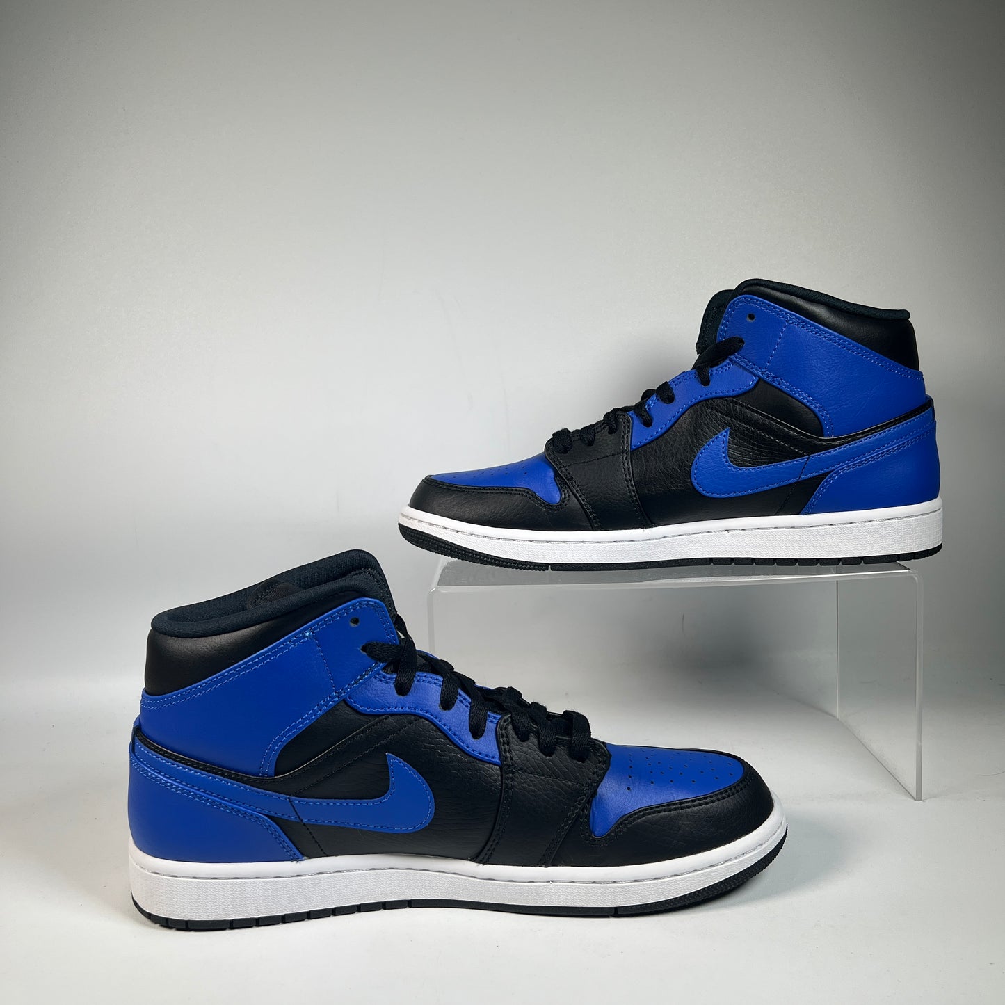 Jordan 1 Mid Hyper Royal Tumbled Leather (2020) Size 10.5 NEW s22720