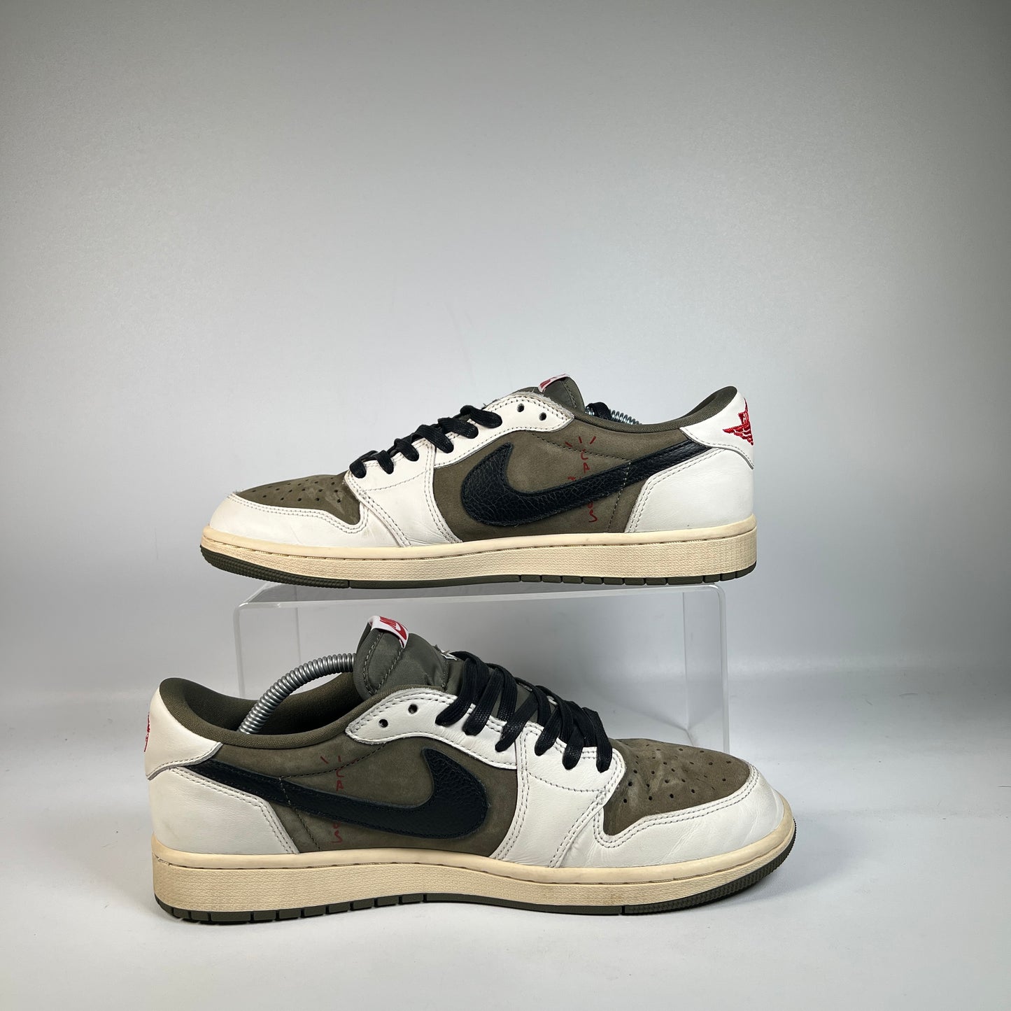 Jordan 1 Low Travis Scott Medium Olive (2024) Size 10.5 USED s22749