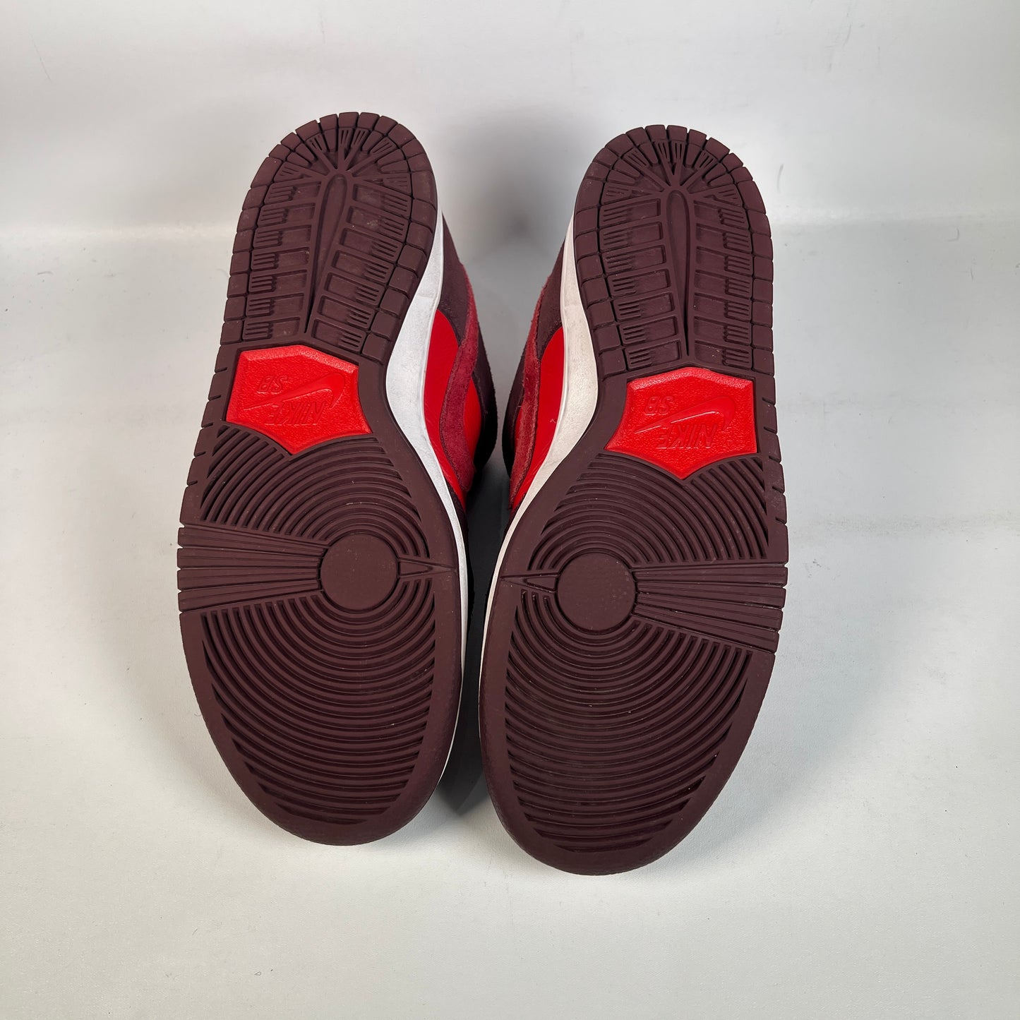Nike SB Dunk Low Cherry (2022) Size 11 USED s22736