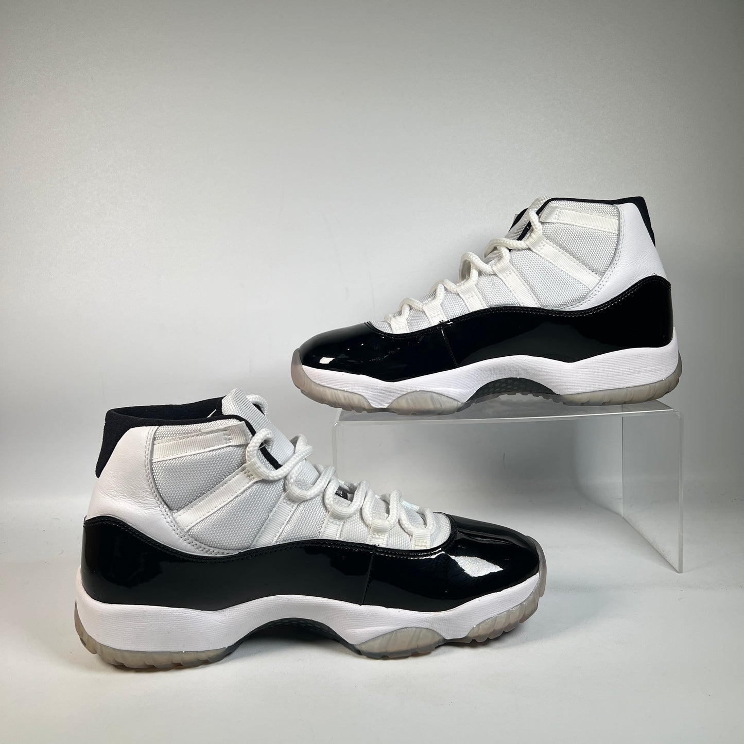 Jordan 11 Concord (2018) Size 10 USED s22757