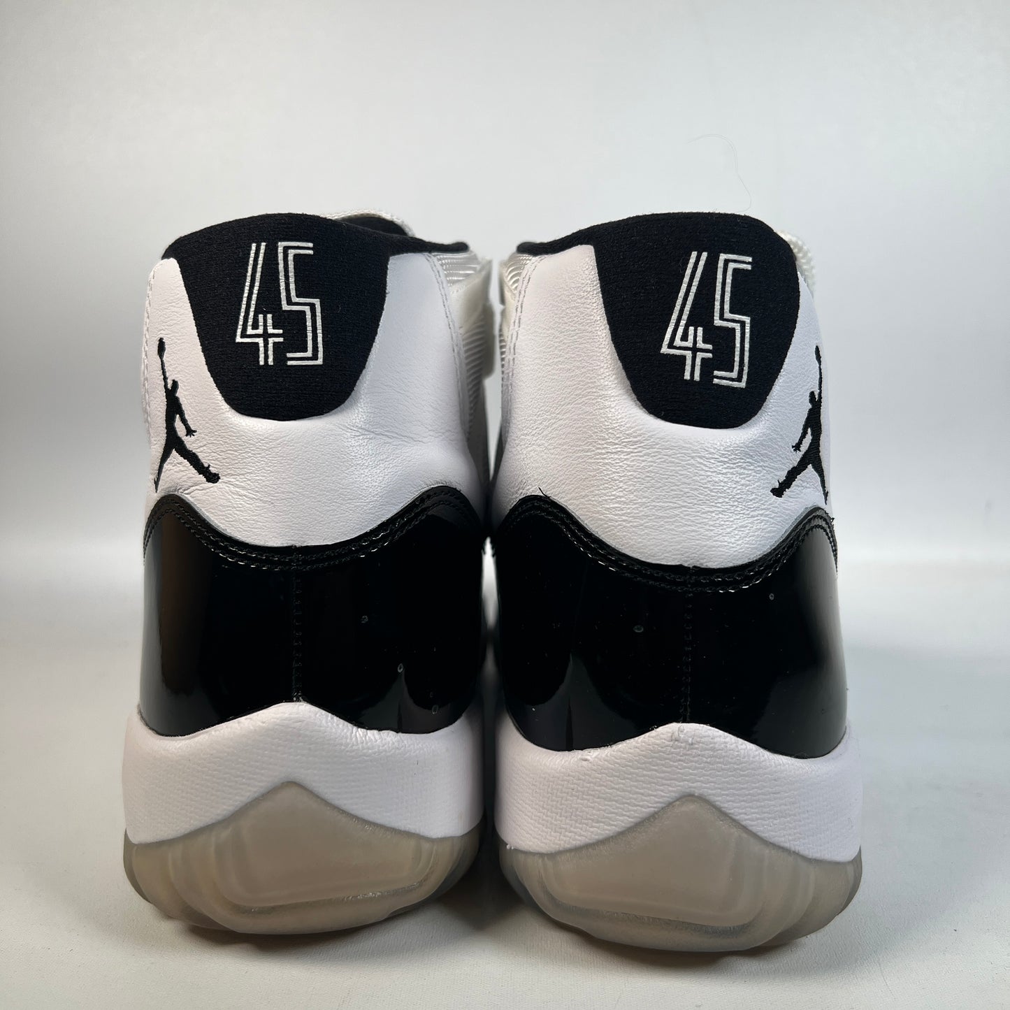Jordan 11 Concord (2018) Size 10 USED s22757