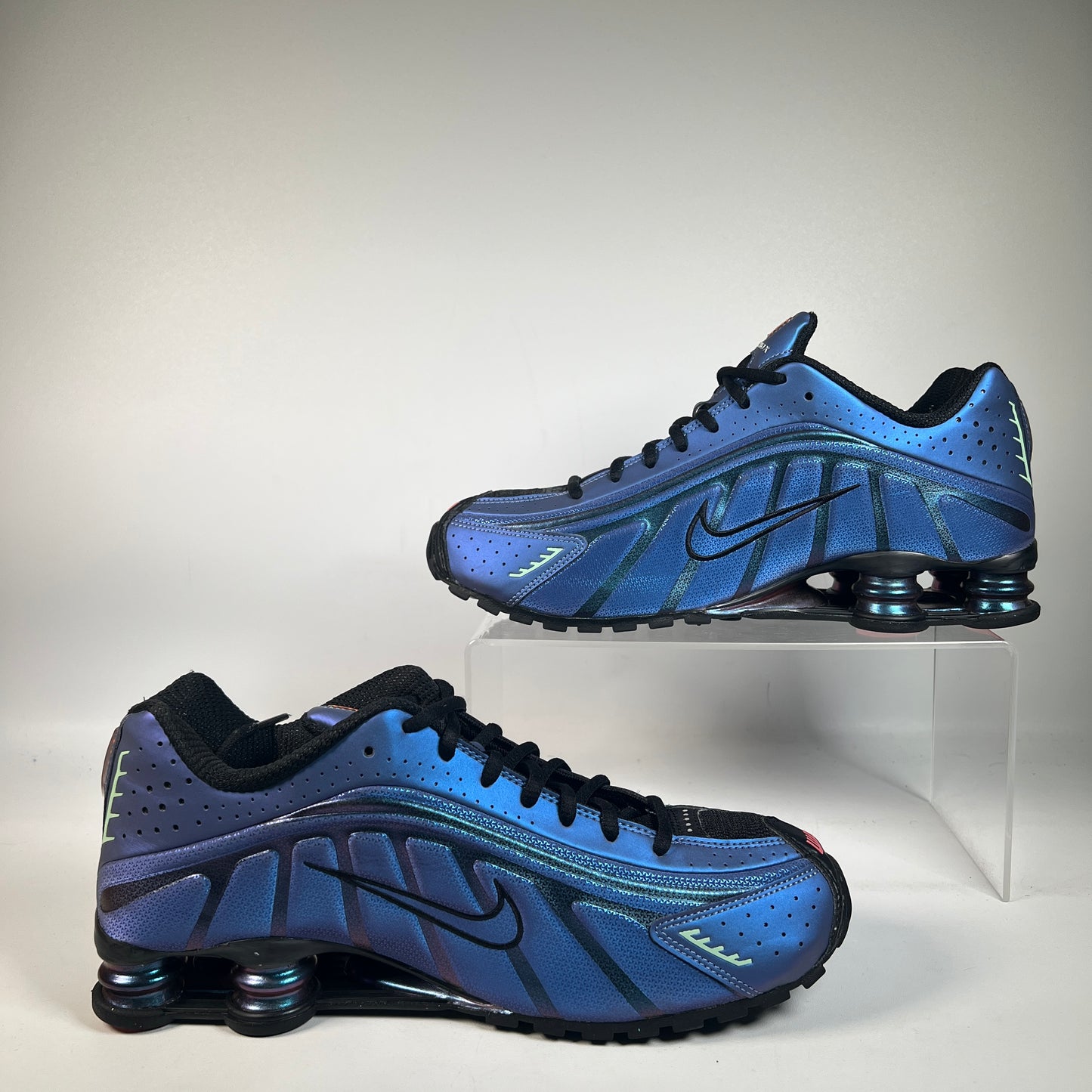 Nike Shox R4 Iridescent (2024) Size 10 USED s22725
