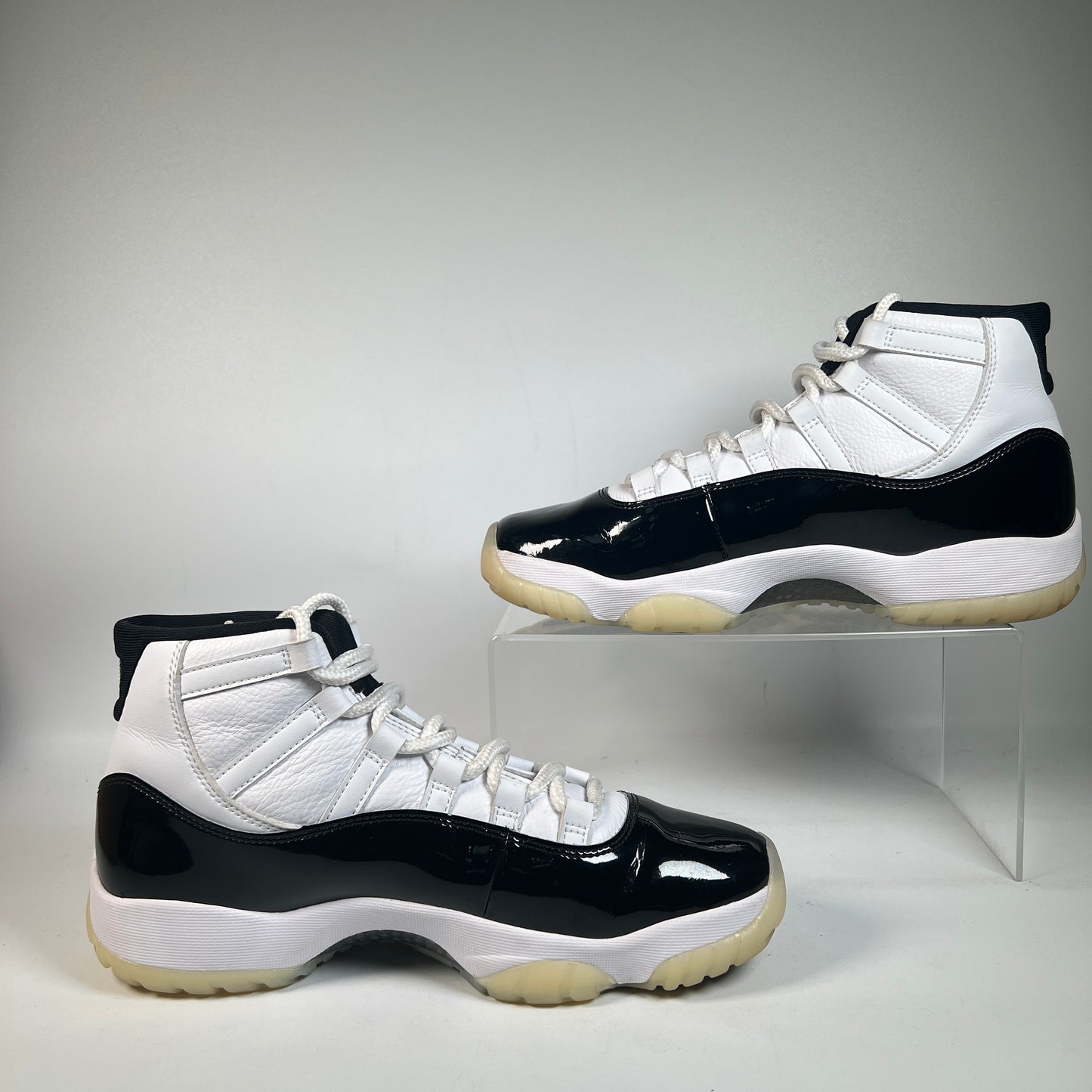 Jordan 11 DMP Gratitude (2023) Size 9.5 USED s22731