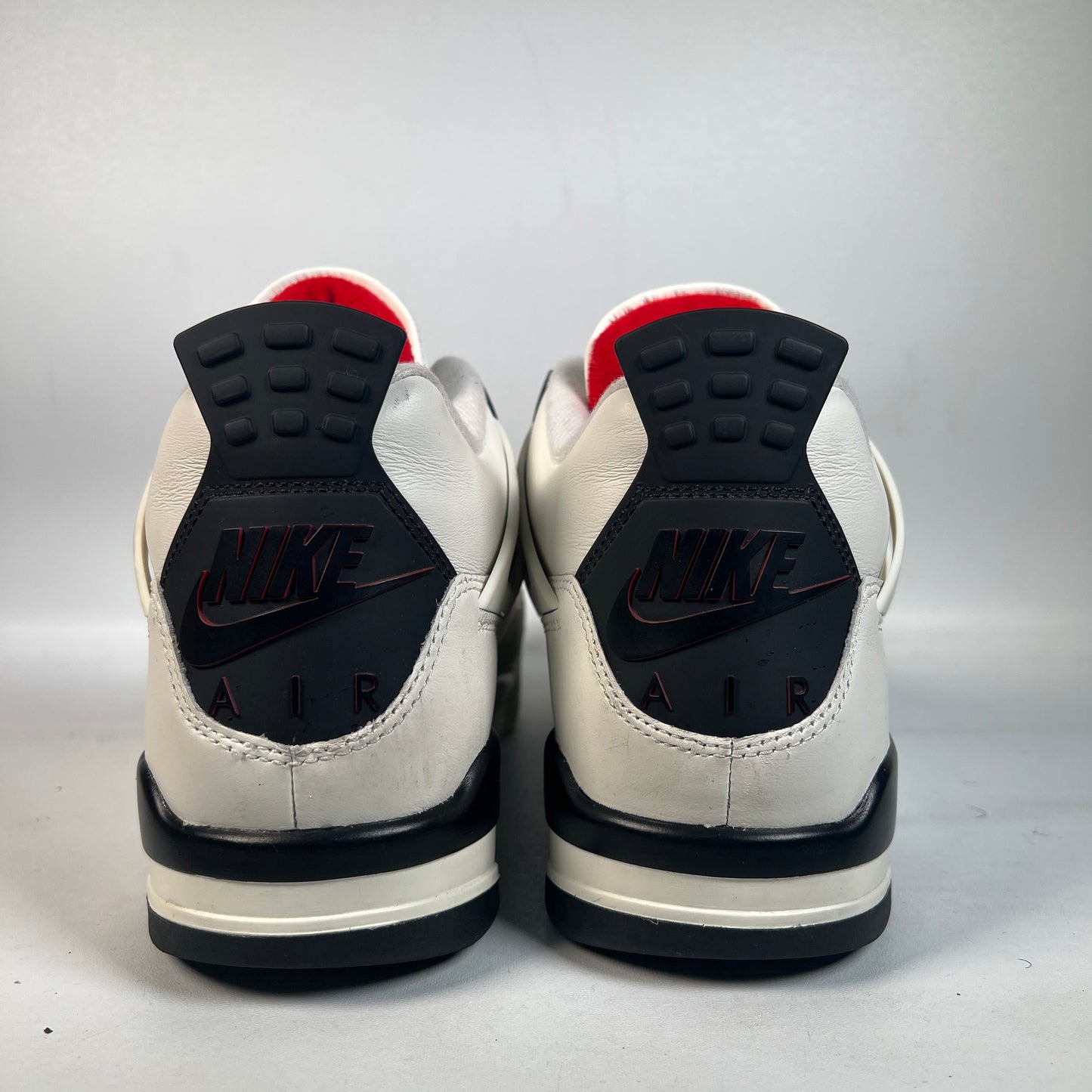 Jordan 4 Flight Club (2026) Size 10 USED s22711