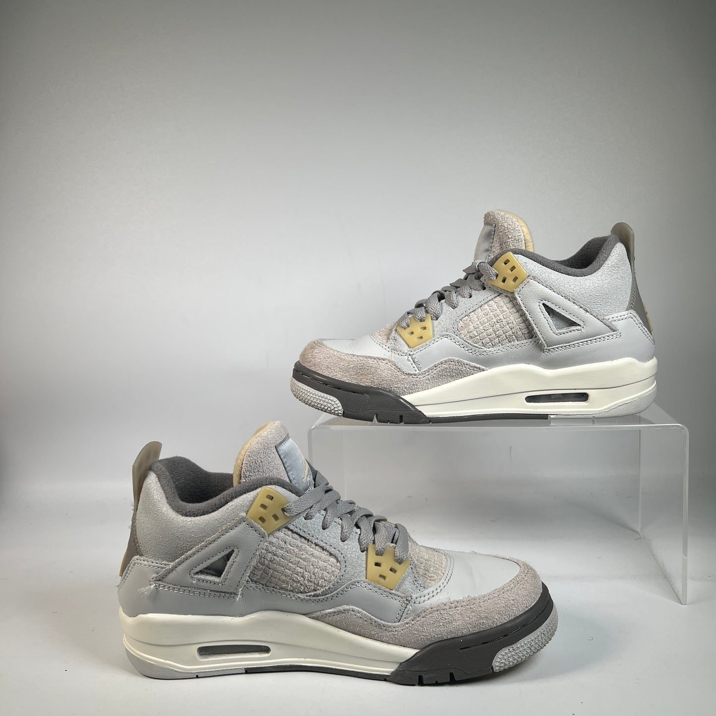 Jordan 4 Craft Photon Dust (2023) Size 6y USED s22687
