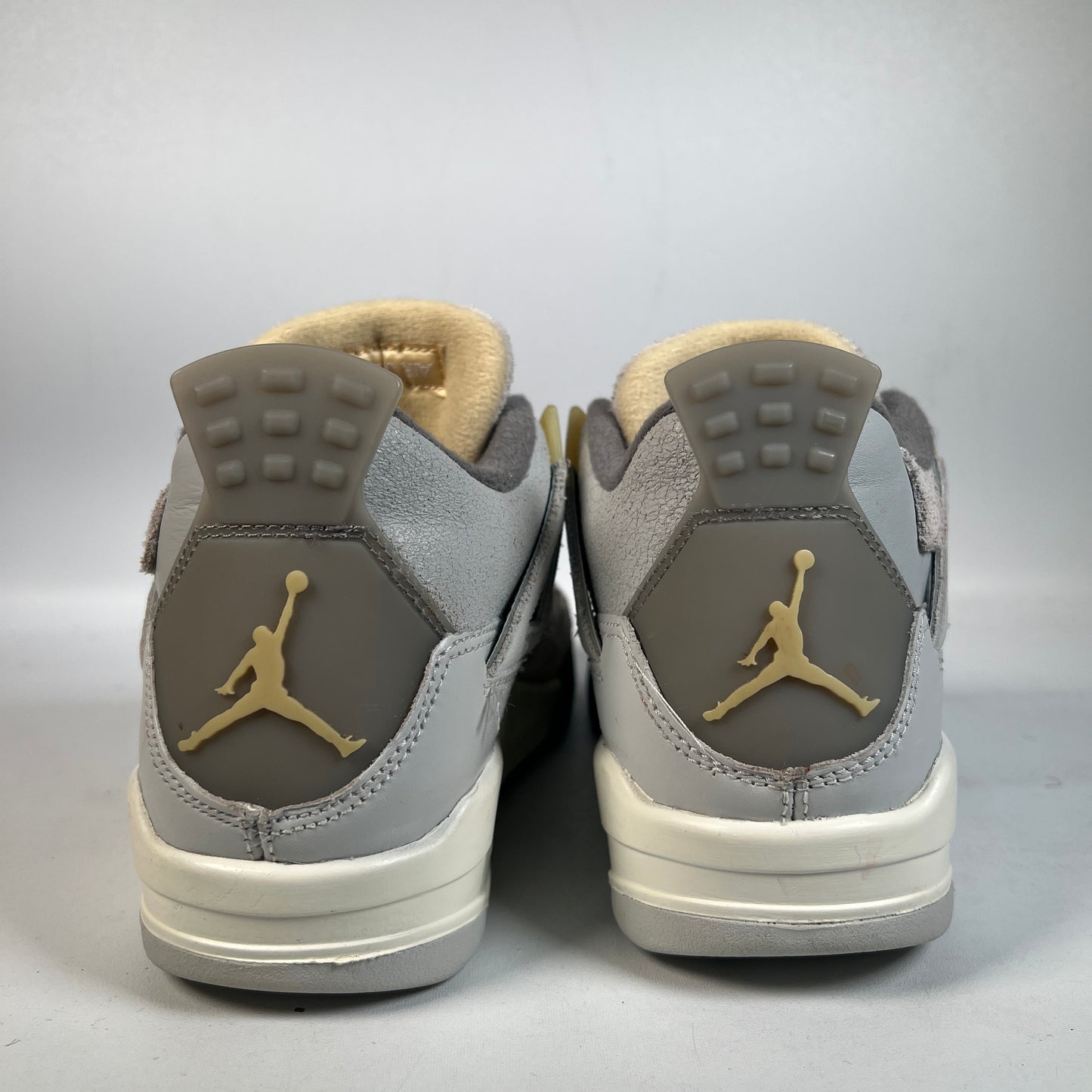 Jordan 4 Craft Photon Dust (2023) Size 6y USED s22687