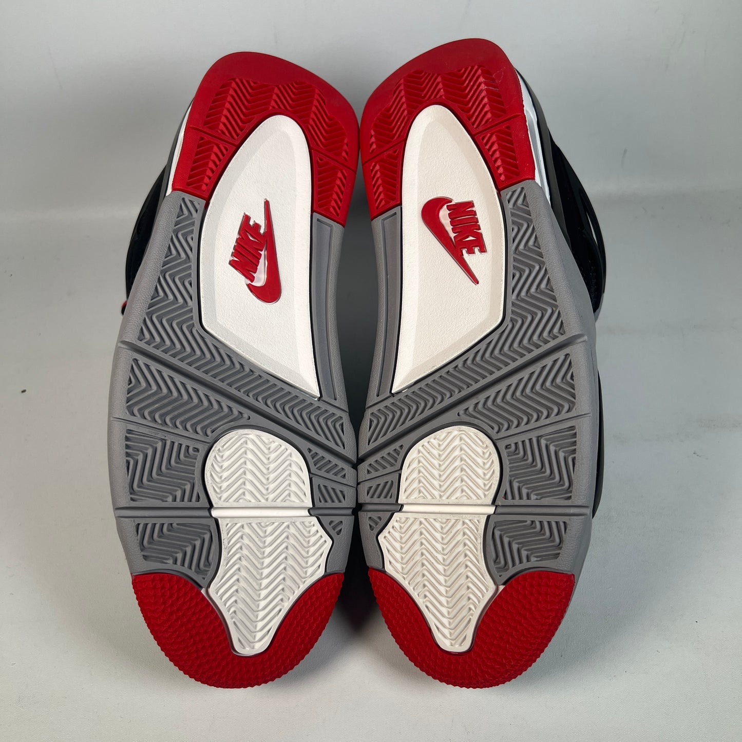 Jordan 4 Bred (2019) Size 10.5 NEW s22824
