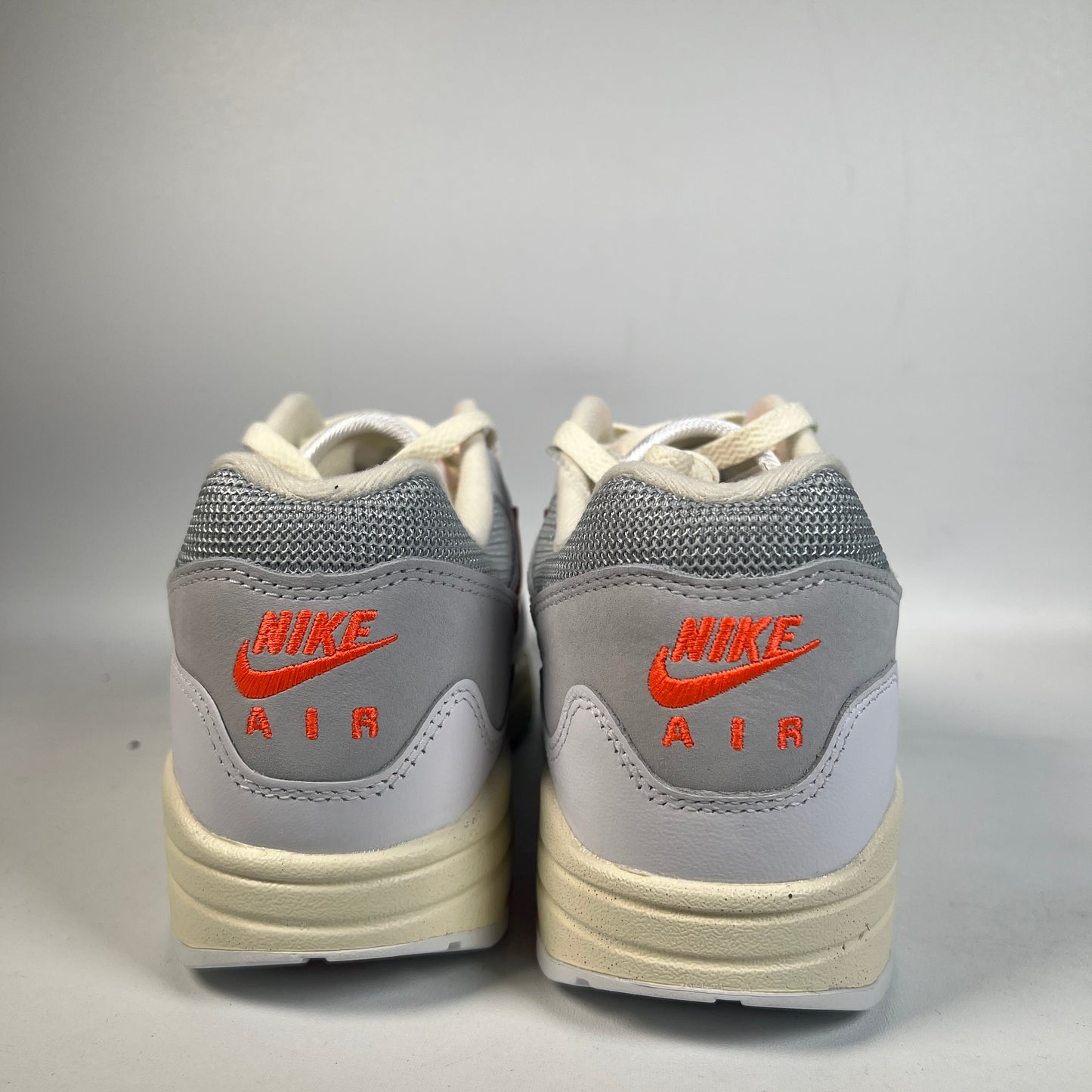 Nike Air Max 1 Patta Wave White Hyper Crimson (2026) Size 9.5 NEW s22821