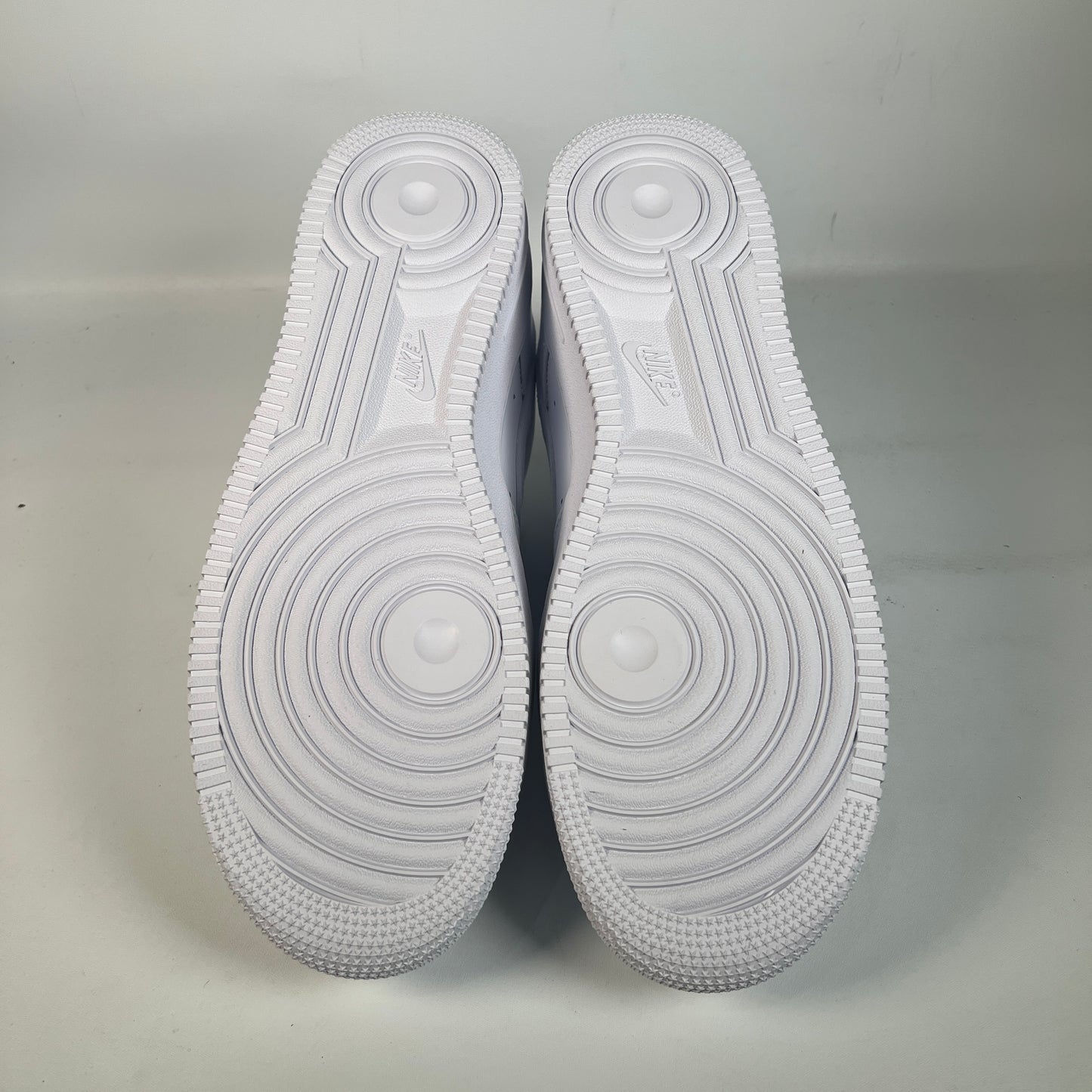 Nike Air Force 1 Low Supreme White (2024) Size 12 NEW s22819