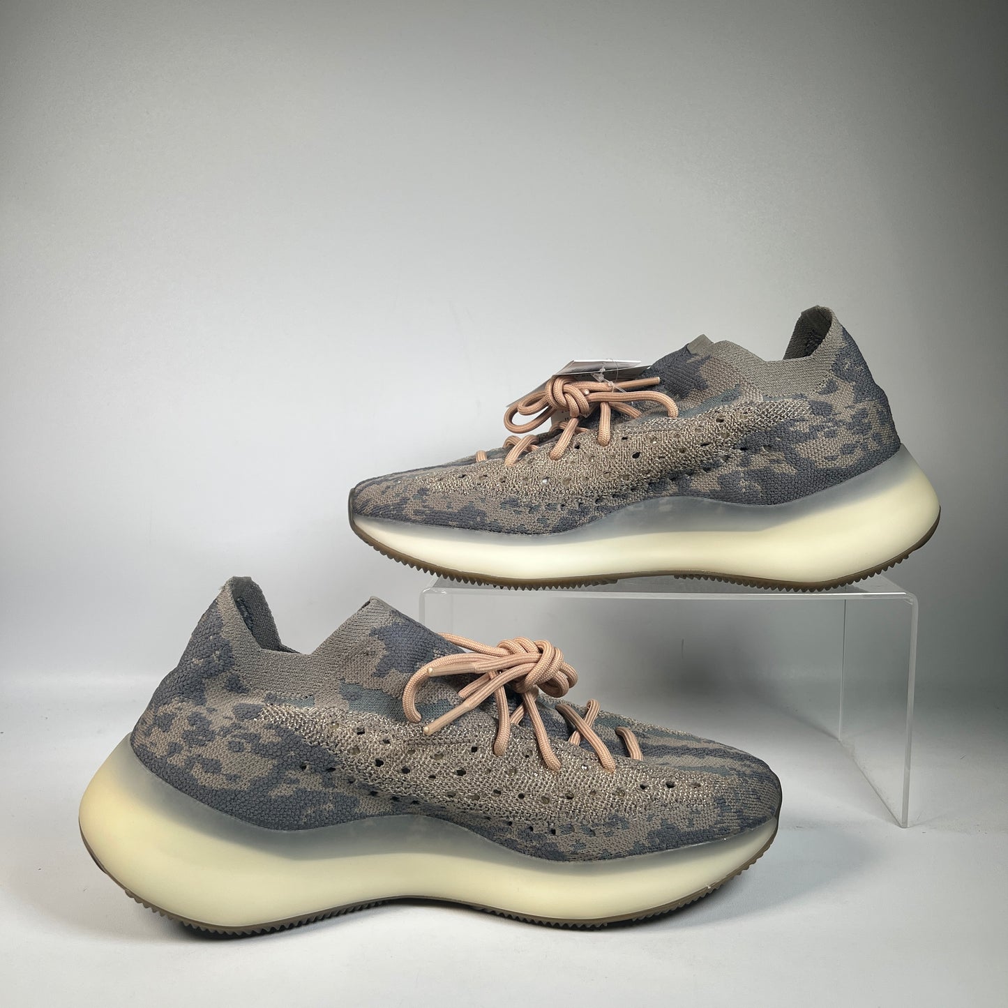 Yeezy 380 Mist (2020) Size 11.5 NEW s22847