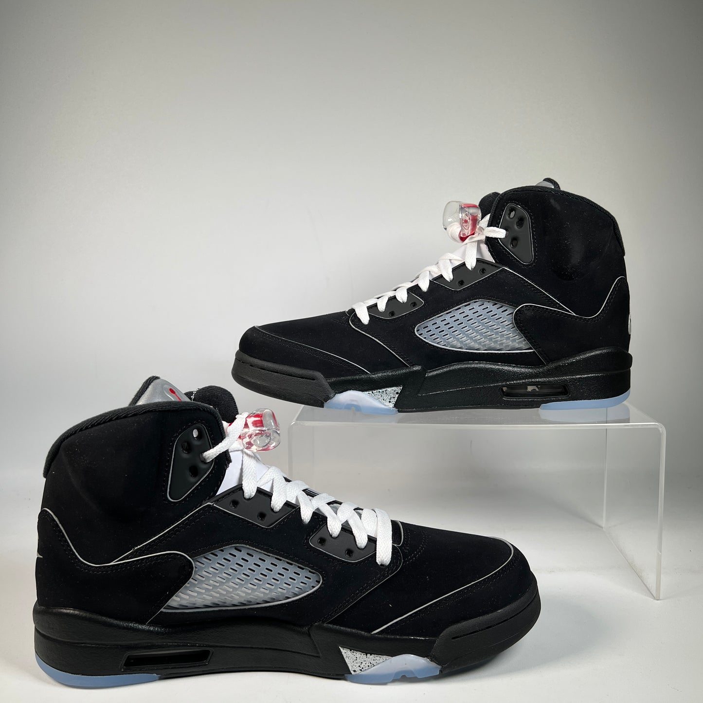 Jordan 5 Black Metallic Reimagined (2025) Size 10.5 NEW s22888