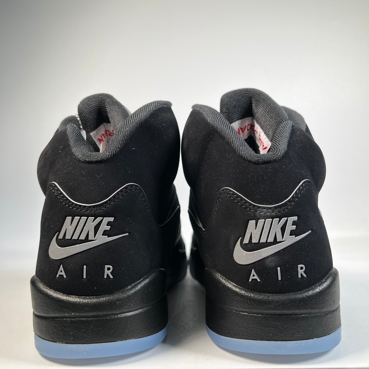 Jordan 5 Black Metallic Reimagined (2025) Size 10.5 NEW s22888