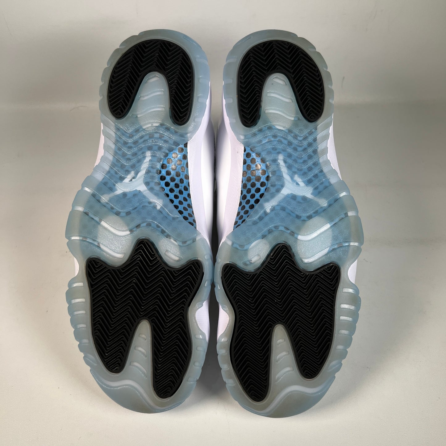 Jordan 11 High Legend Blue (2024) Size 11 USED s22796
