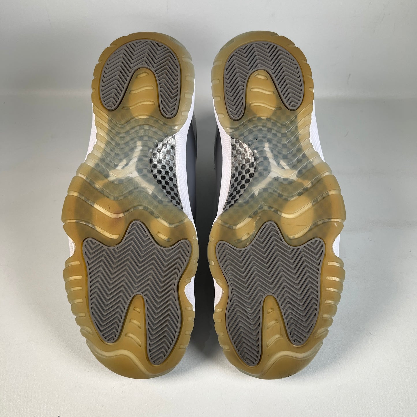 Jordan 11 High Cool Grey (2021) Size 11 USED s22797