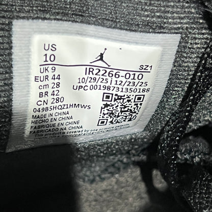 Jordan 6 Cap and Gown (2026) Size 10 USED s22886
