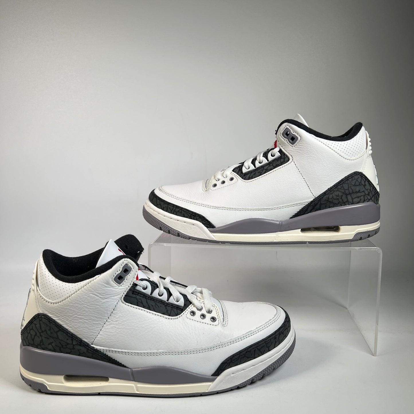 Jordan 3 Cement Grey (2024) Size 8.5 USED s22894
