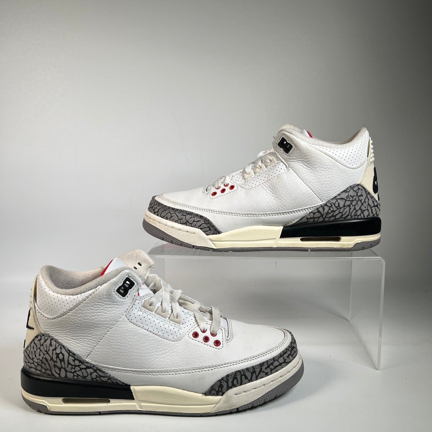 Jordan 3 White Cement Reimagined (2022) Size 7Y USED s22825