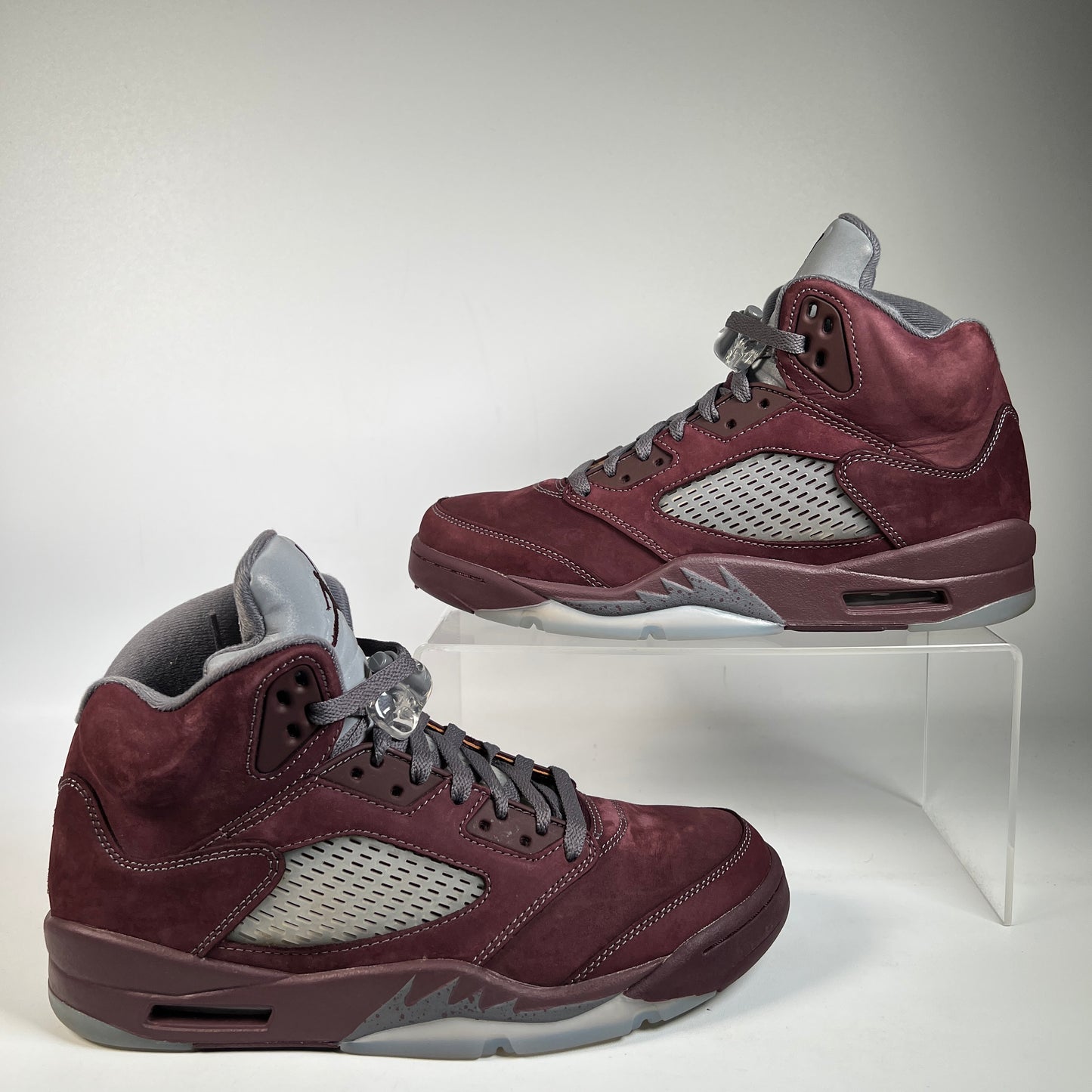 Jordan 5 Burgundy (2023) Size 9 USED s22781