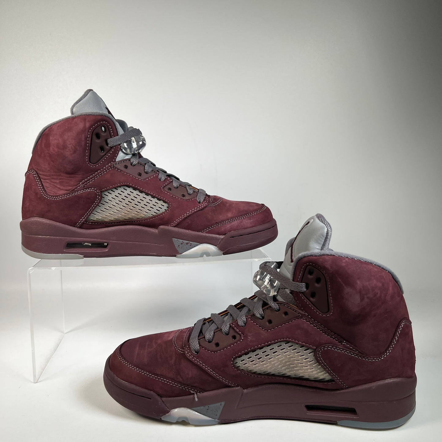 Jordan 5 Burgundy (2023) Size 9 USED s22781
