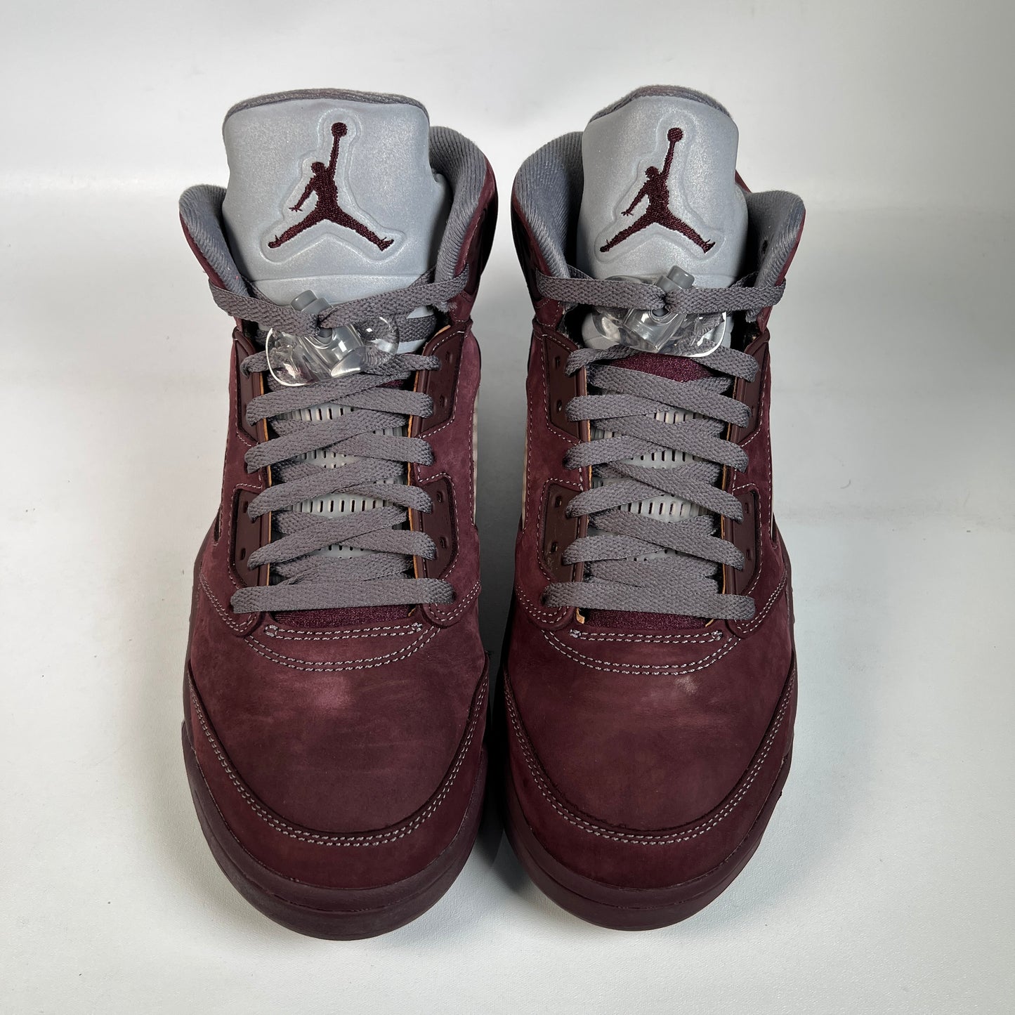 Jordan 5 Burgundy (2023) Size 9 USED s22781