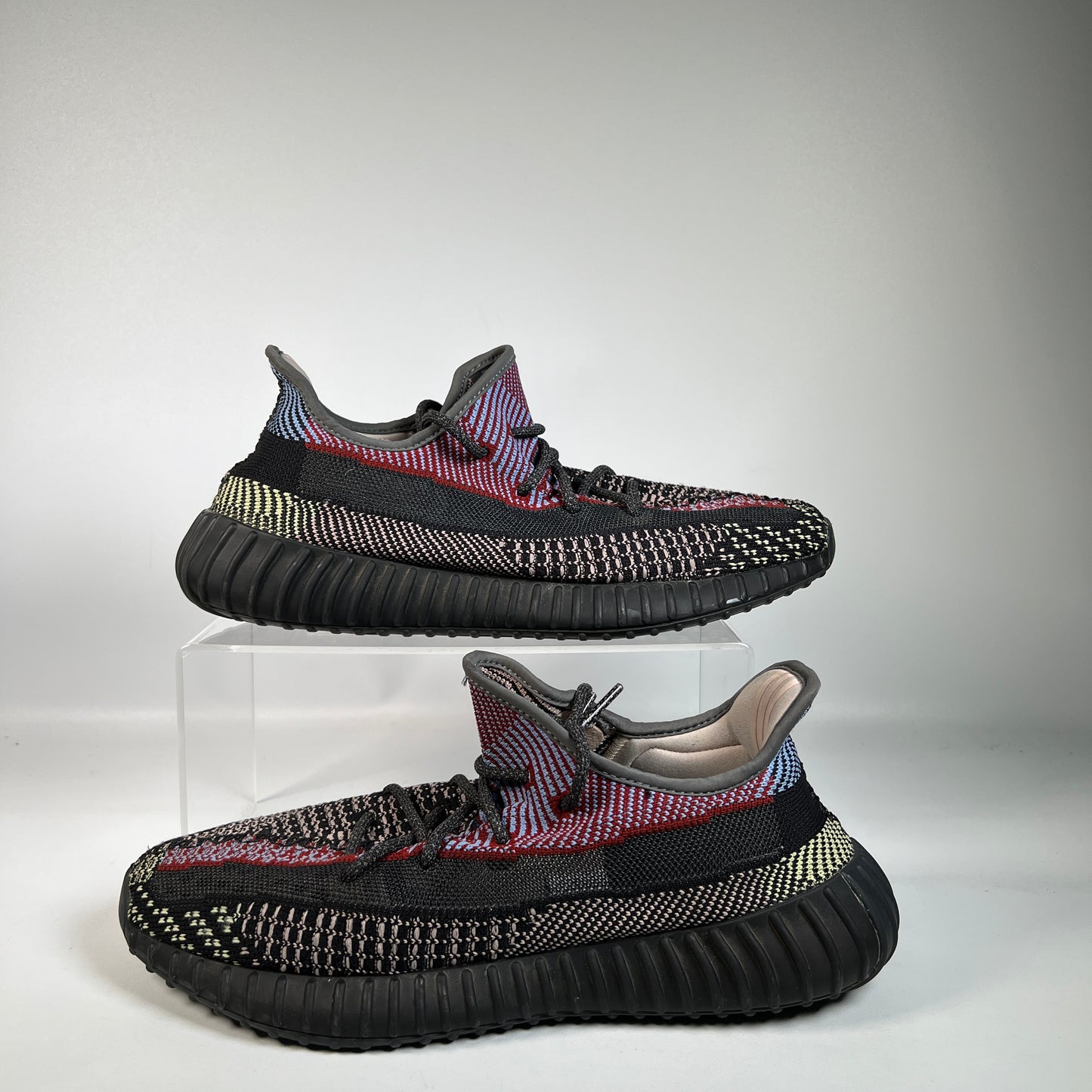 Yeezy Boost 350v2 Yecheil (2019) Size 11 USED s22905