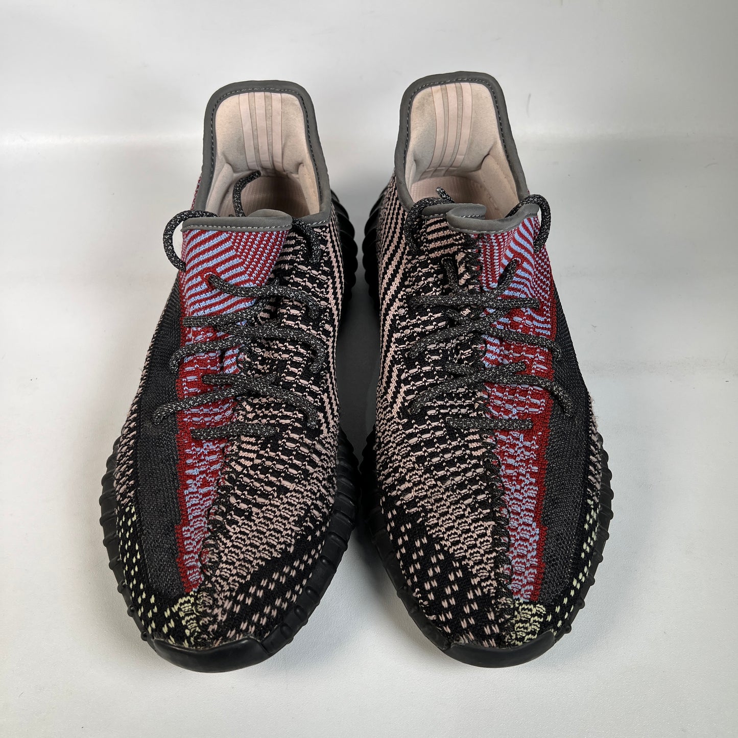 Yeezy Boost 350v2 Yecheil (2019) Size 11 USED s22905