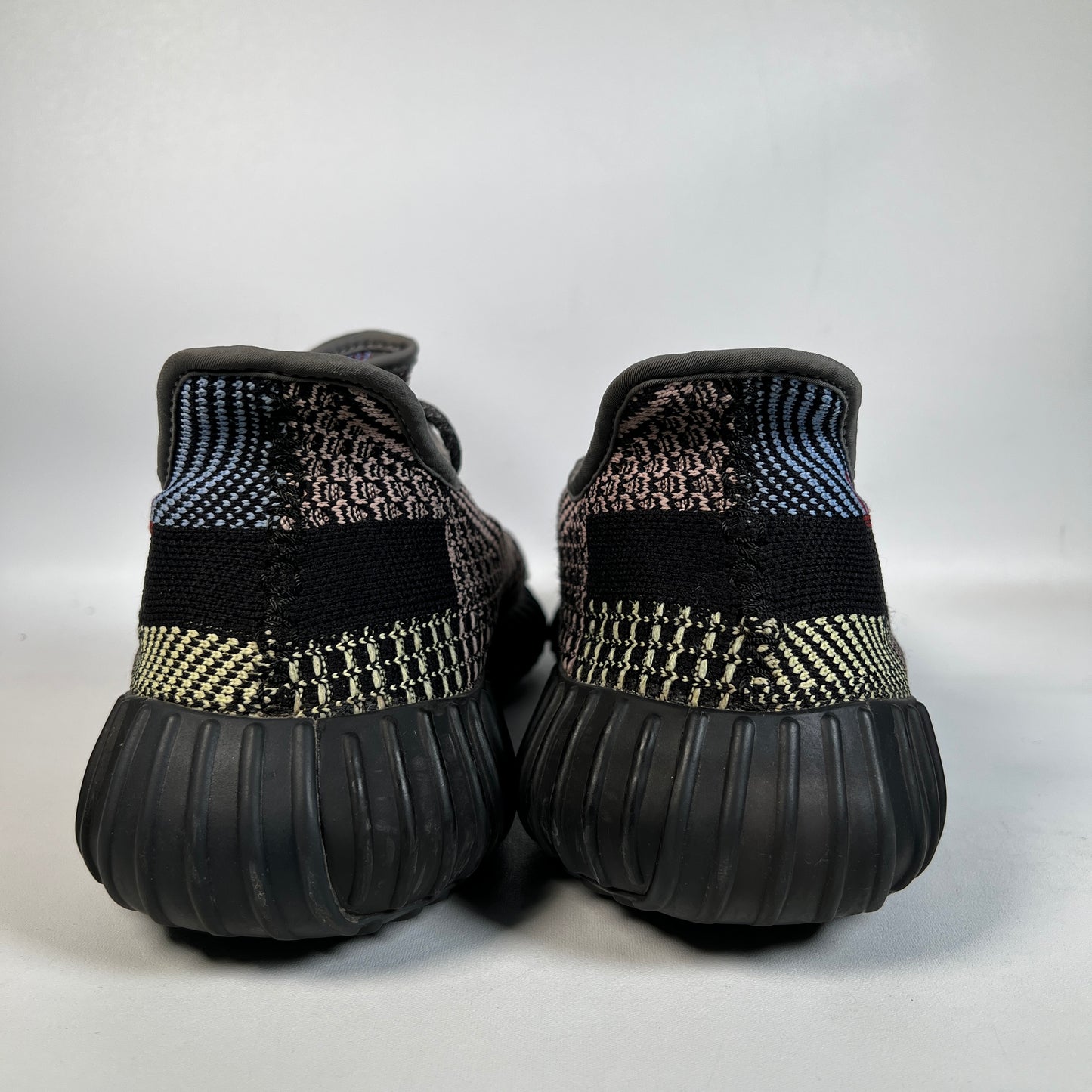Yeezy Boost 350v2 Yecheil (2019) Size 11 USED s22905