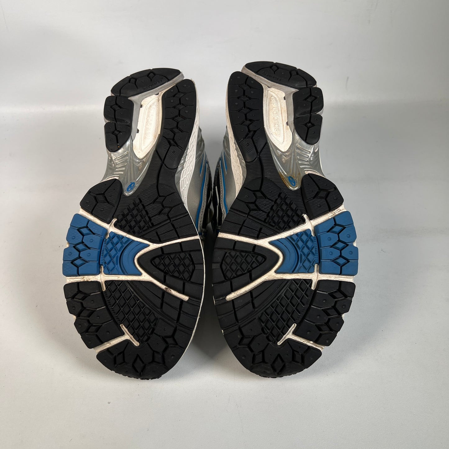 New Balance 1906R Silver Metallic Blue Agate (2023) Size 5 USED s22879