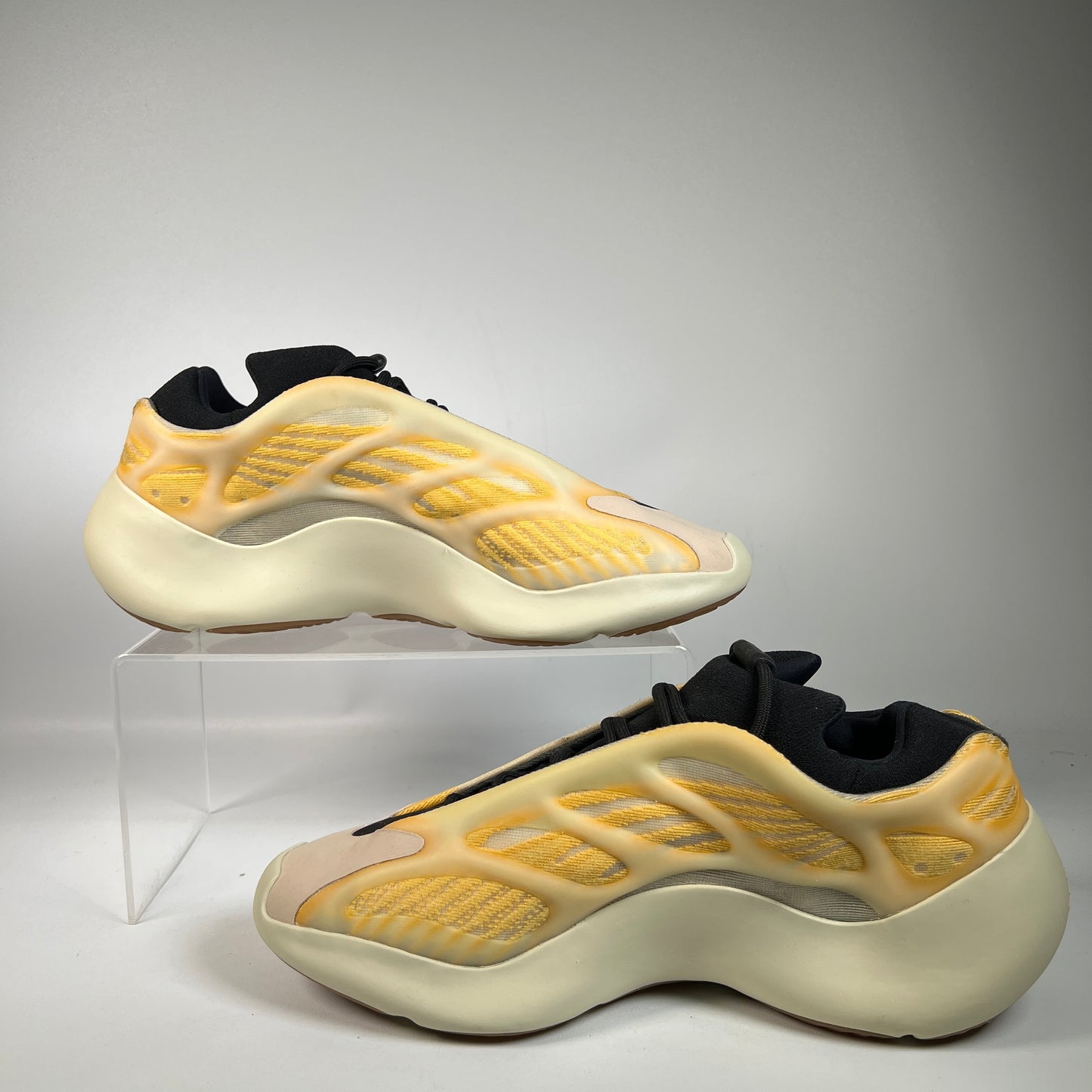 Yeezy 700 Mono Safflower (2022) Size 12 USED s22935