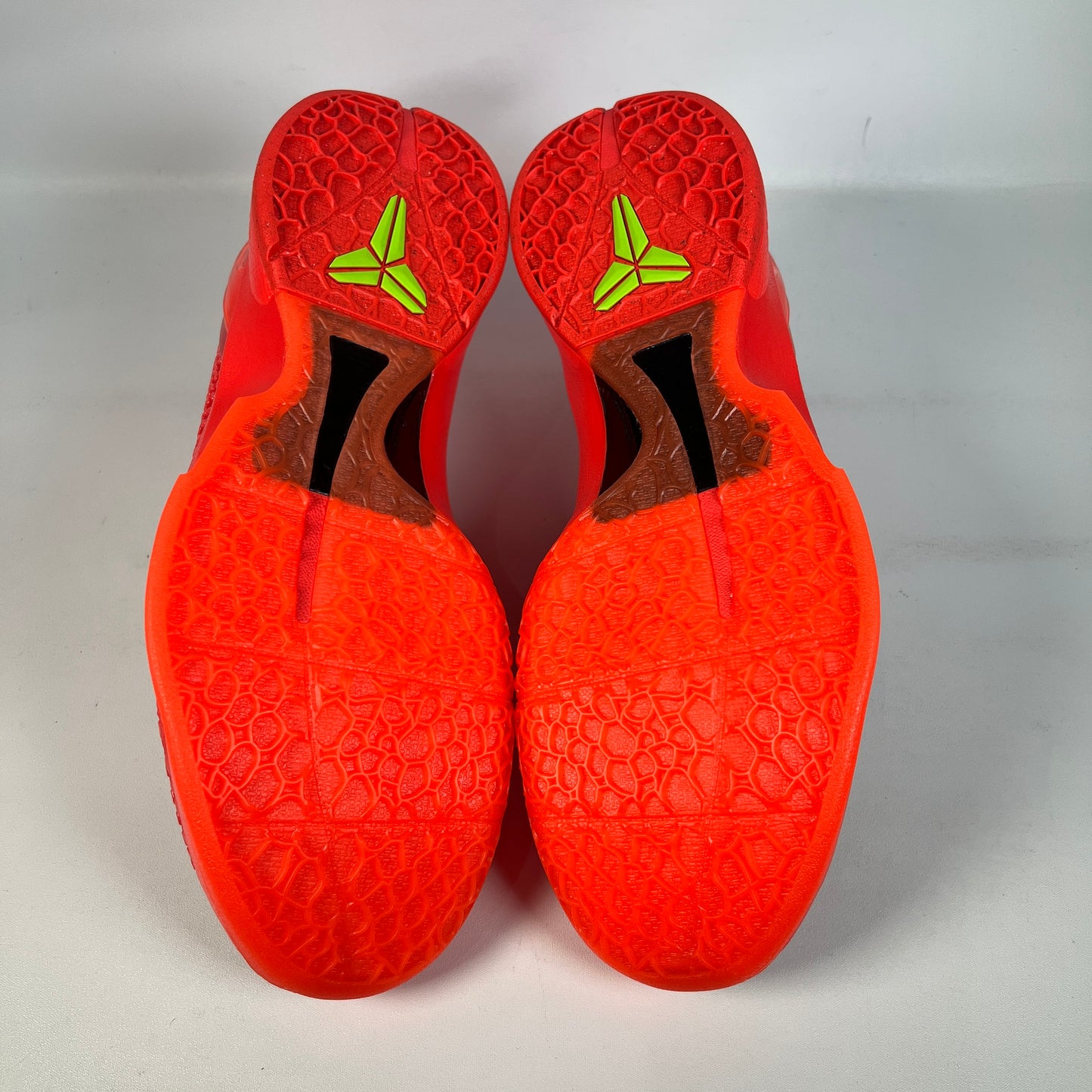 Nike Kobe 6 Reverse Grinch (2023) Size 11 NEW s23018