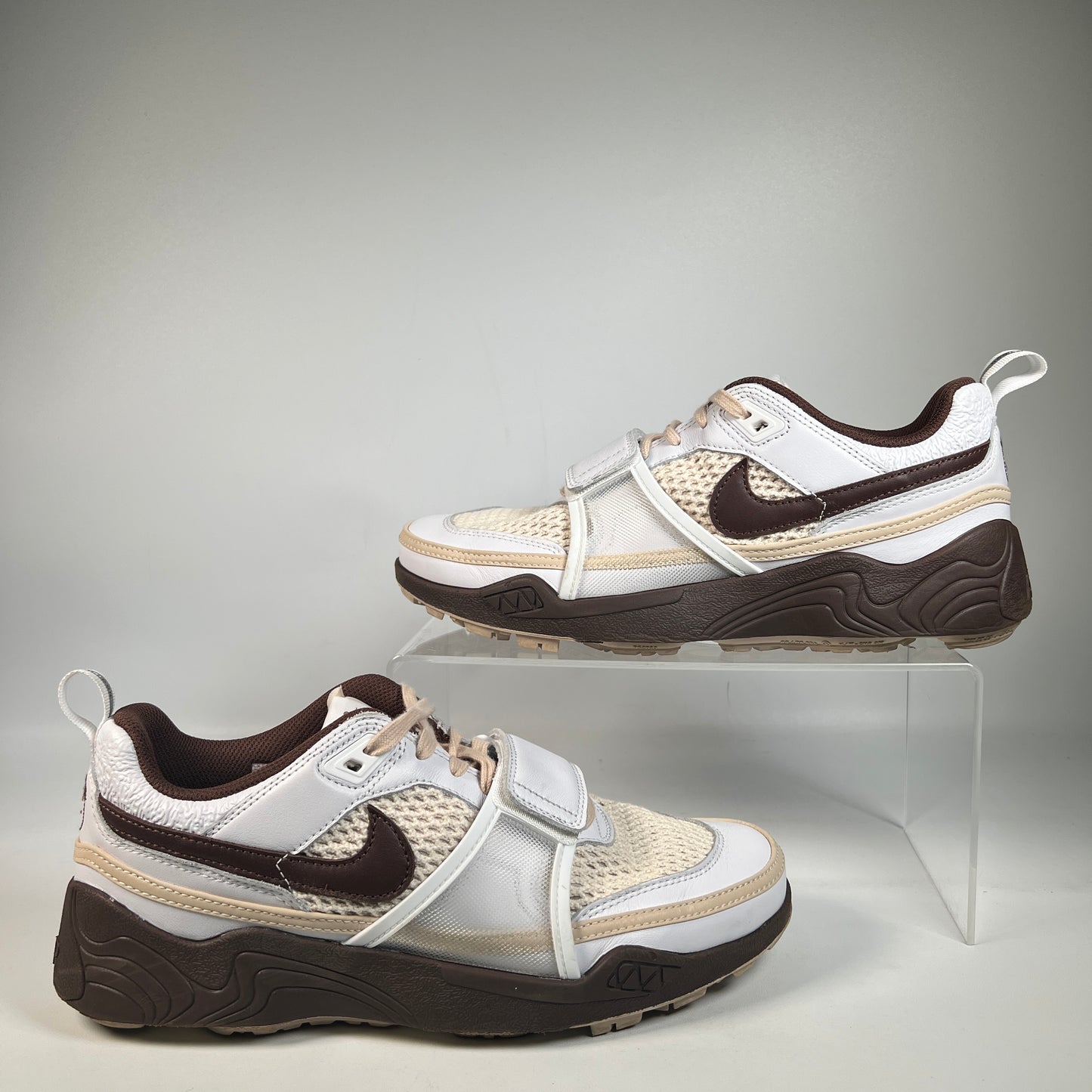 Nike Zoom Field Jaxx Travis Scott Light Chocolate (2025) Size 9 USED S23034