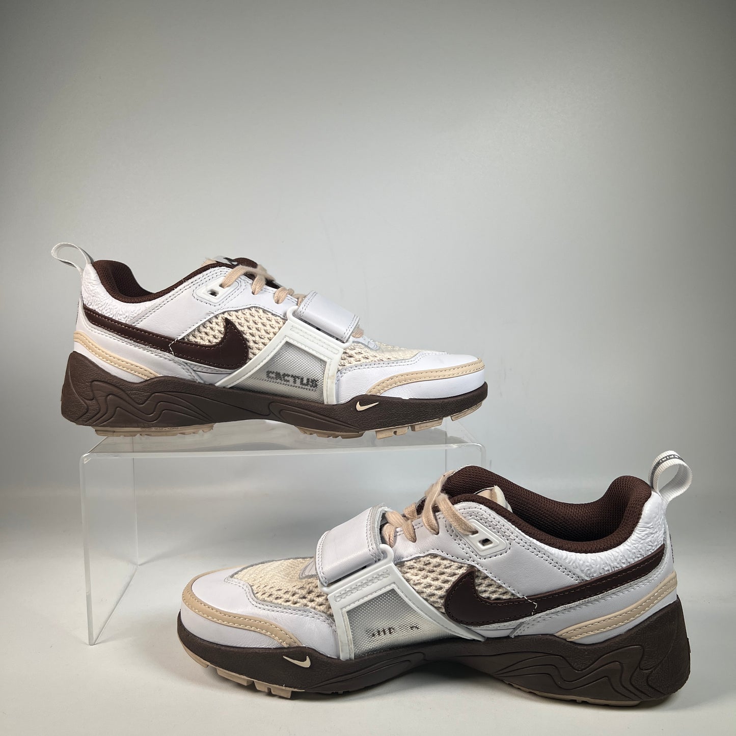 Nike Zoom Field Jaxx Travis Scott Light Chocolate (2025) Size 9 USED S23034