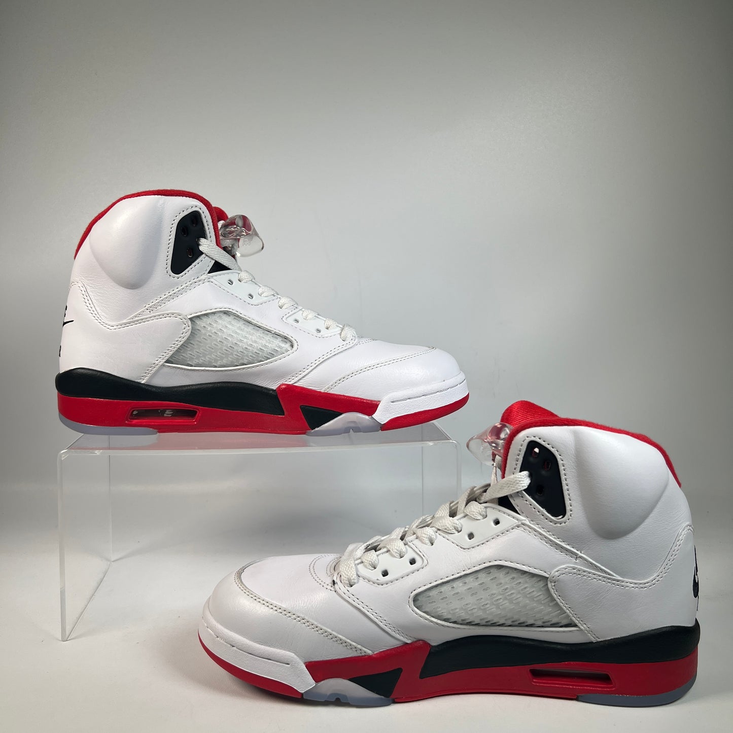 Jordan 5 Fire Red Black Tongue (2025) Size 9 USED s22977