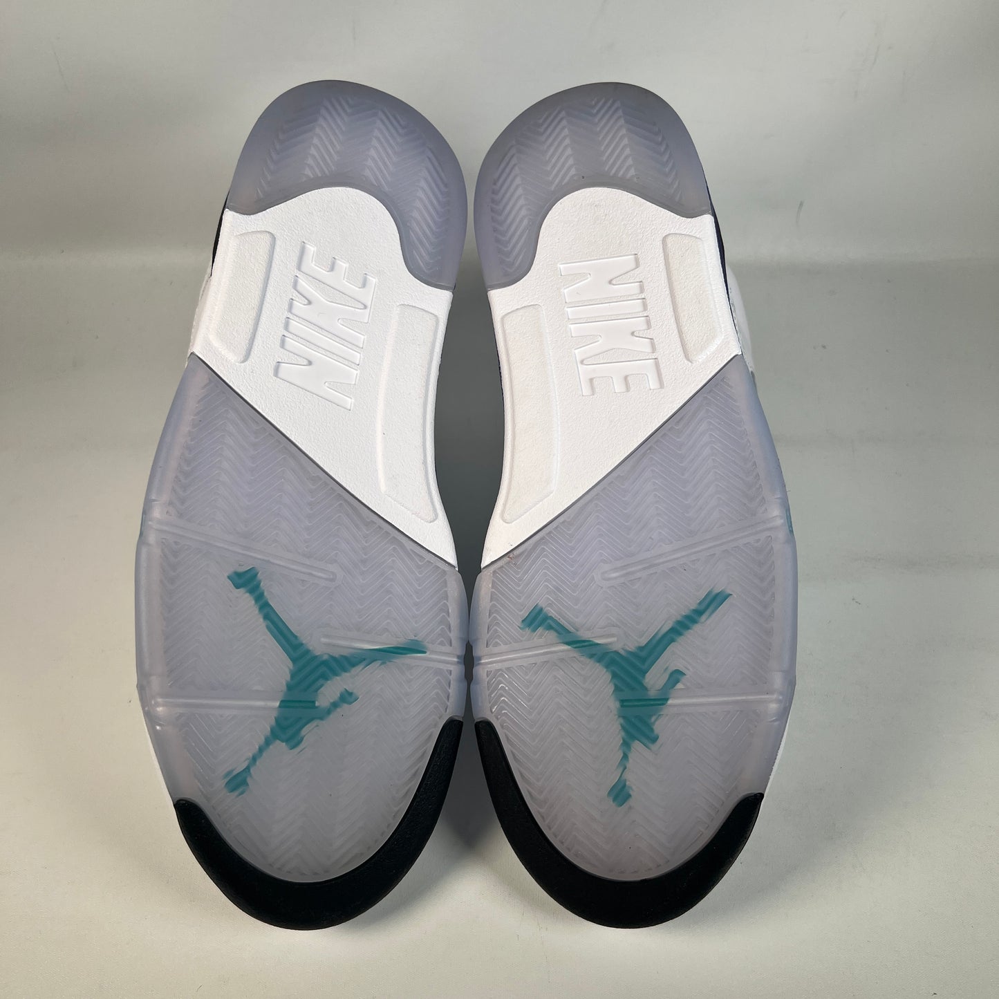 Jordan 5 Grape (2025) Size 9.5 USED s22965