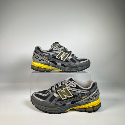 New Balance 1906U Castlerock Ginger Lemon Size 5.5 USED s22881