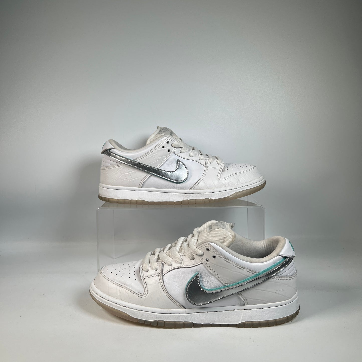 Nike SB Dunk Low Diamond Supply White Diamond (2018) Size 7.5 USED s23005