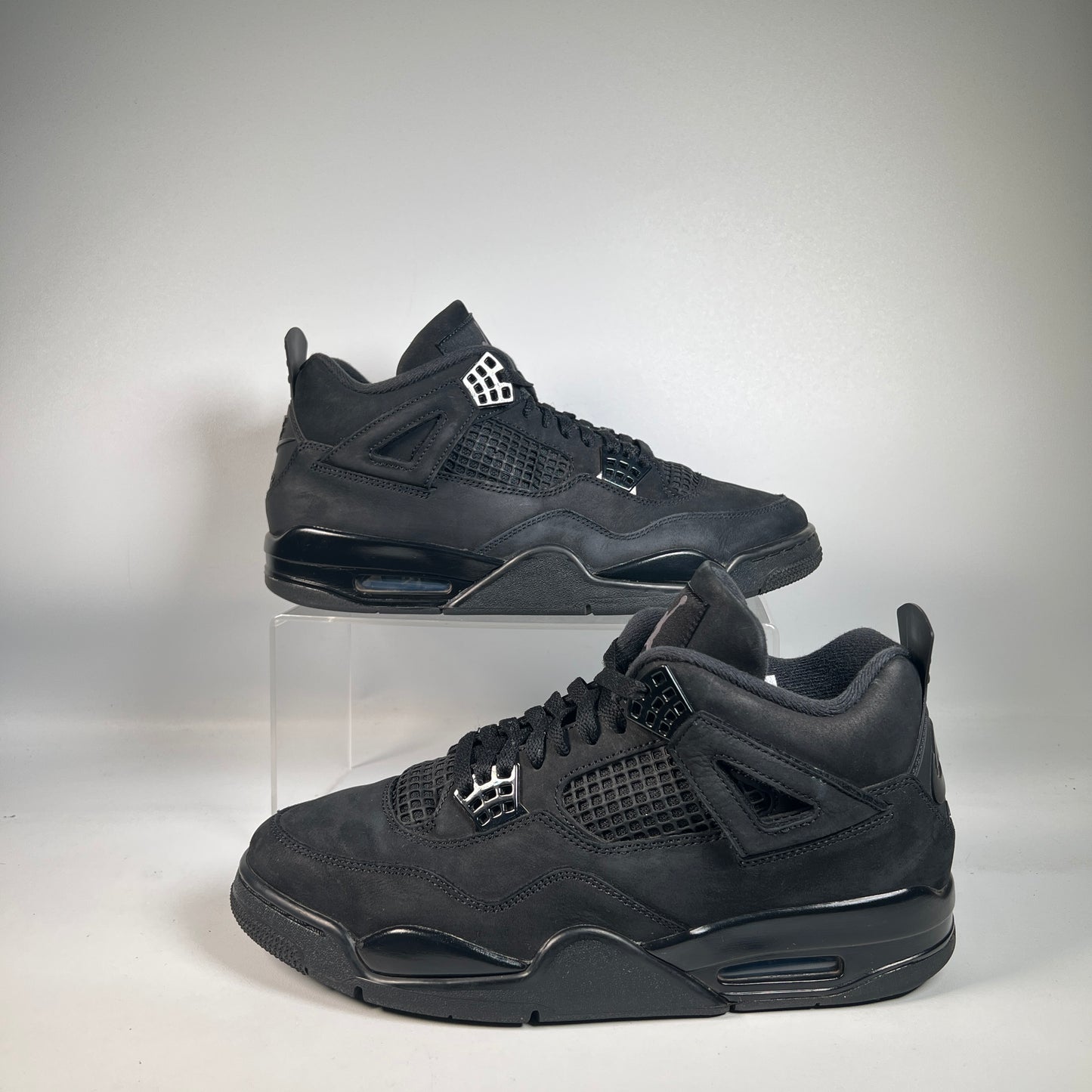 Jordan 4 Black Cat (2025) Size 10.5 USED s22953