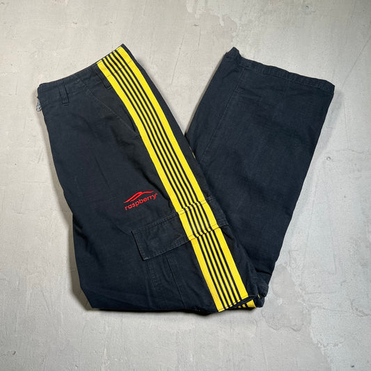 GV Gallery Raspberry Hills Black w/ Yellow Stripe Ripstop Convertile Pant Size Small USED x17675