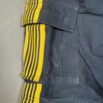 GV Gallery Raspberry Hills Black w/ Yellow Stripe Ripstop Convertile Pant Size Small USED x17675