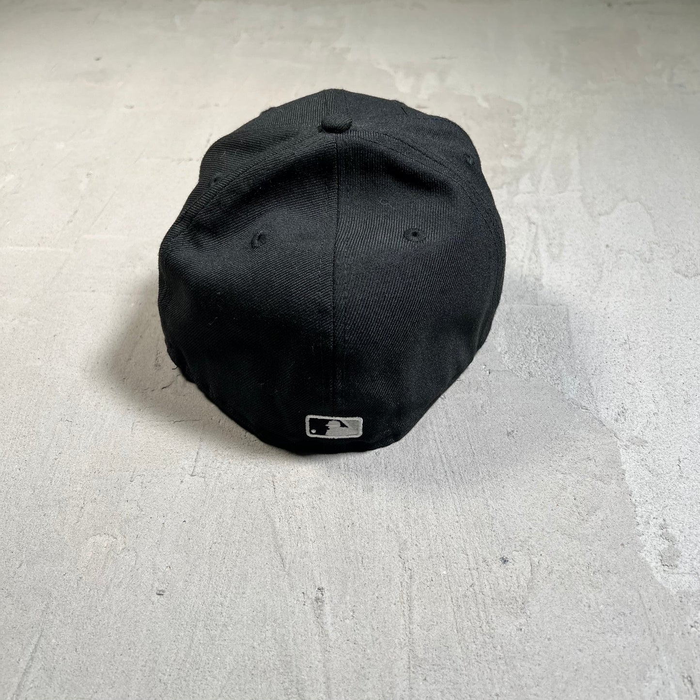 New Era Chicago White Sox 2005 World Series Black Fitted Size 7.5 USED v19604