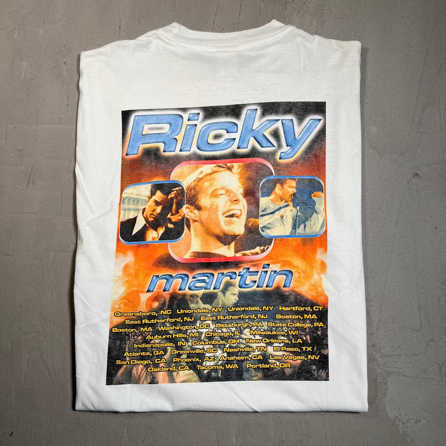 Y2K Ricky Martin Rap Style White Tee Size Large USED v16173