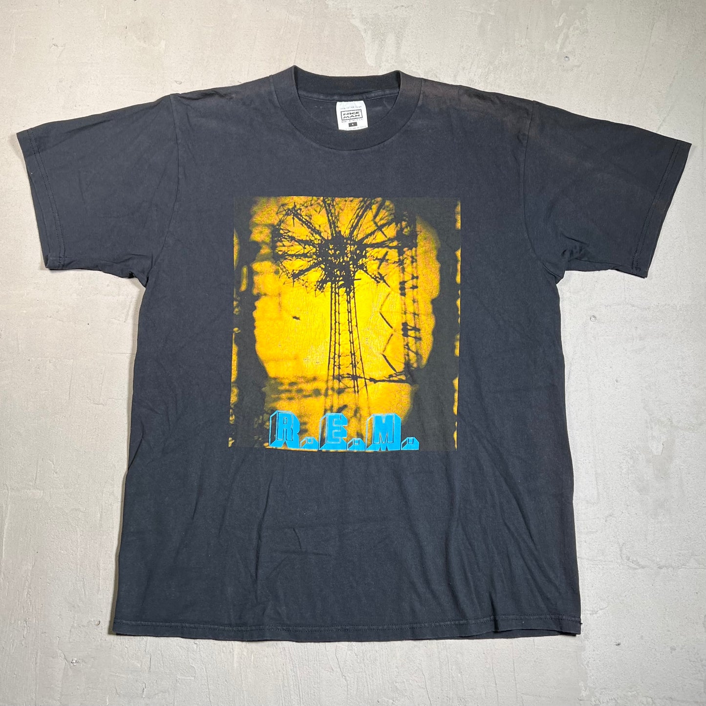 1995 REM tour tee black Size Large USED nice man tag v13856