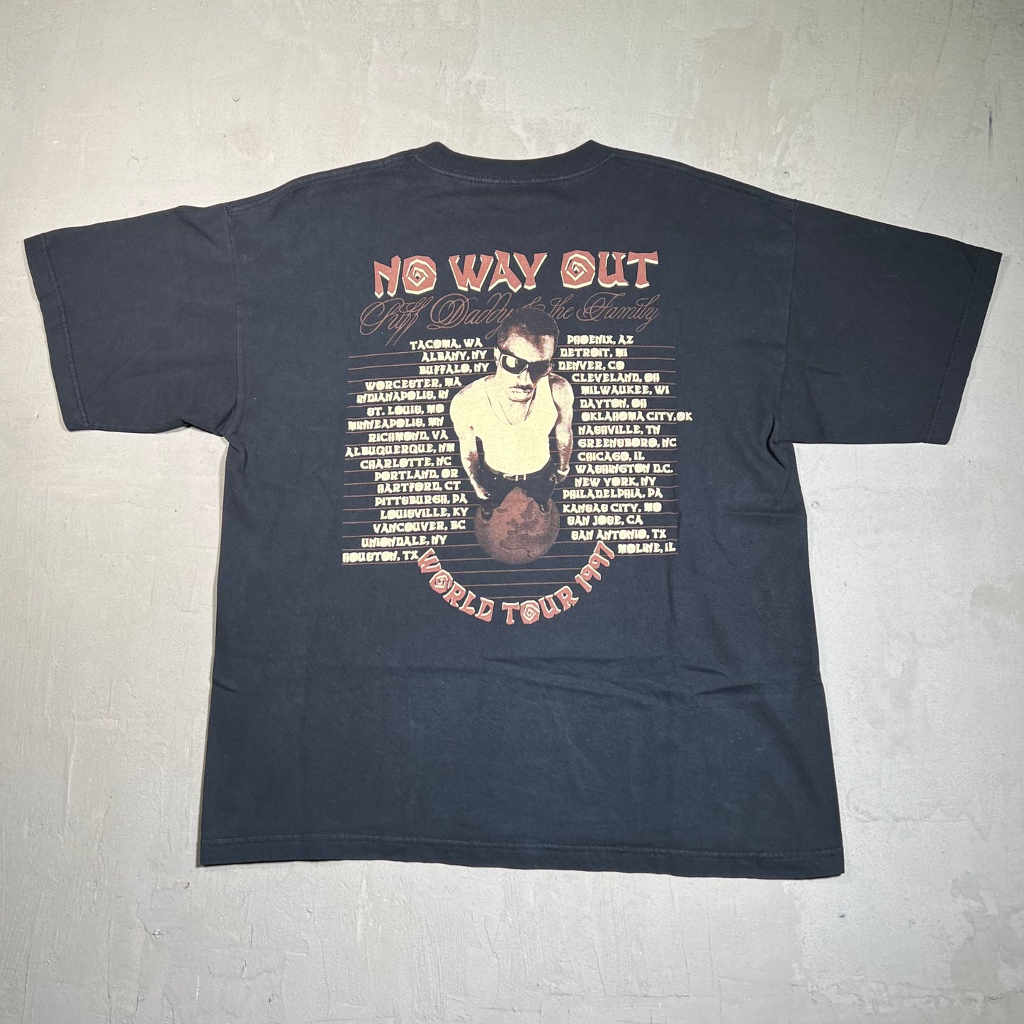 Puff Daddy And the Family 1997 No Way Out Tour Tee Size XL USED v11294