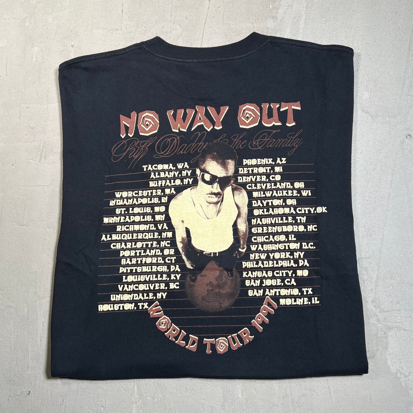 Puff Daddy And the Family 1997 No Way Out Tour Tee Size XL USED v11294