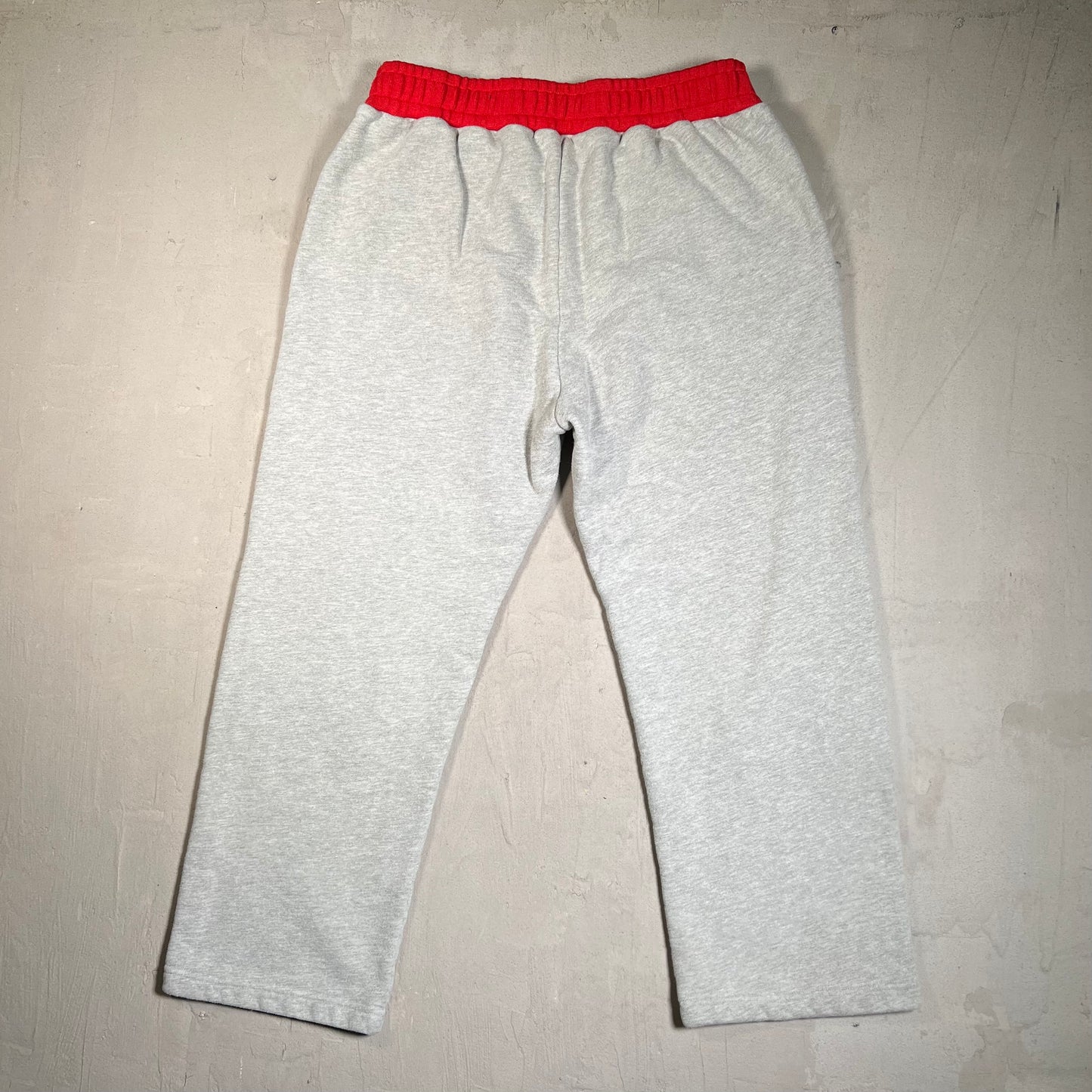 GV Gallery Rasperry Hills Grey/Red Plain Sweatpants Size Small USED x17711