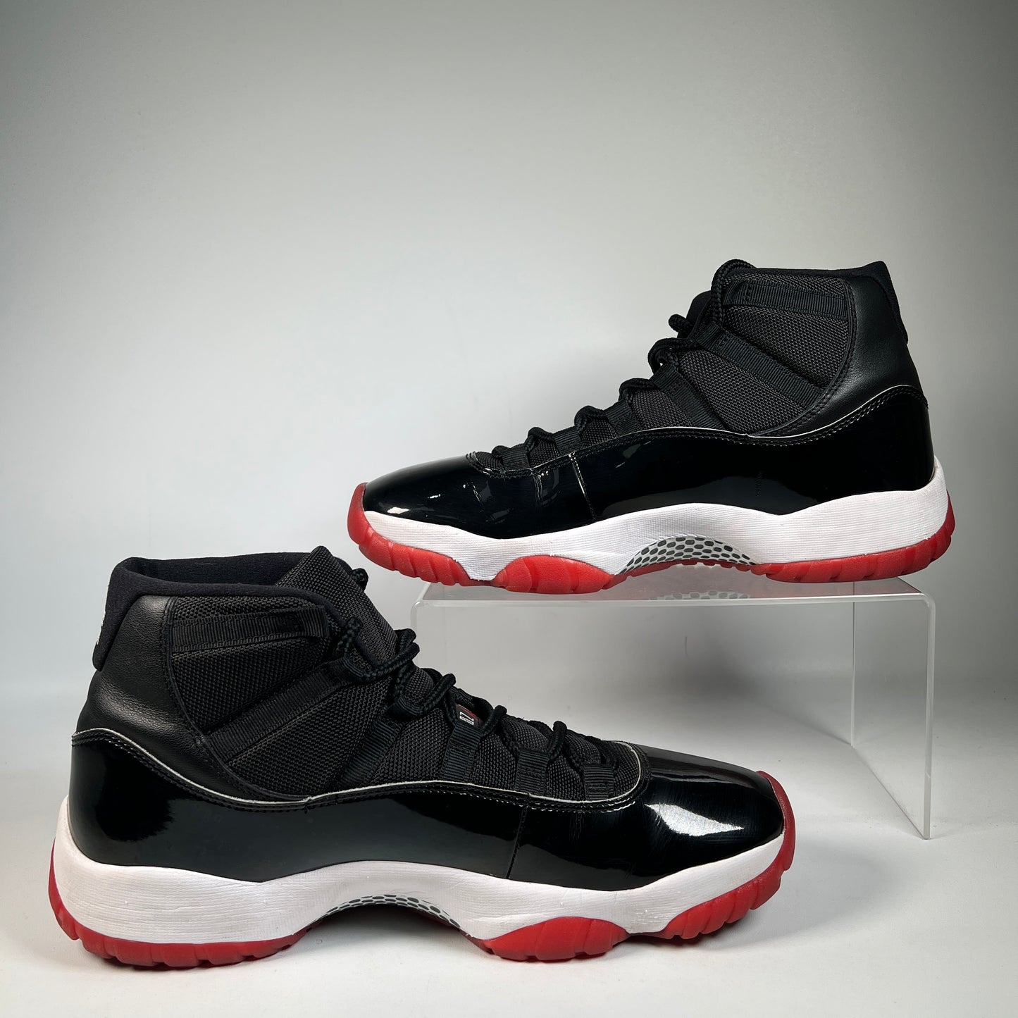 Jordan 11 Bred Playoff (2019) Size 12 USED s22925