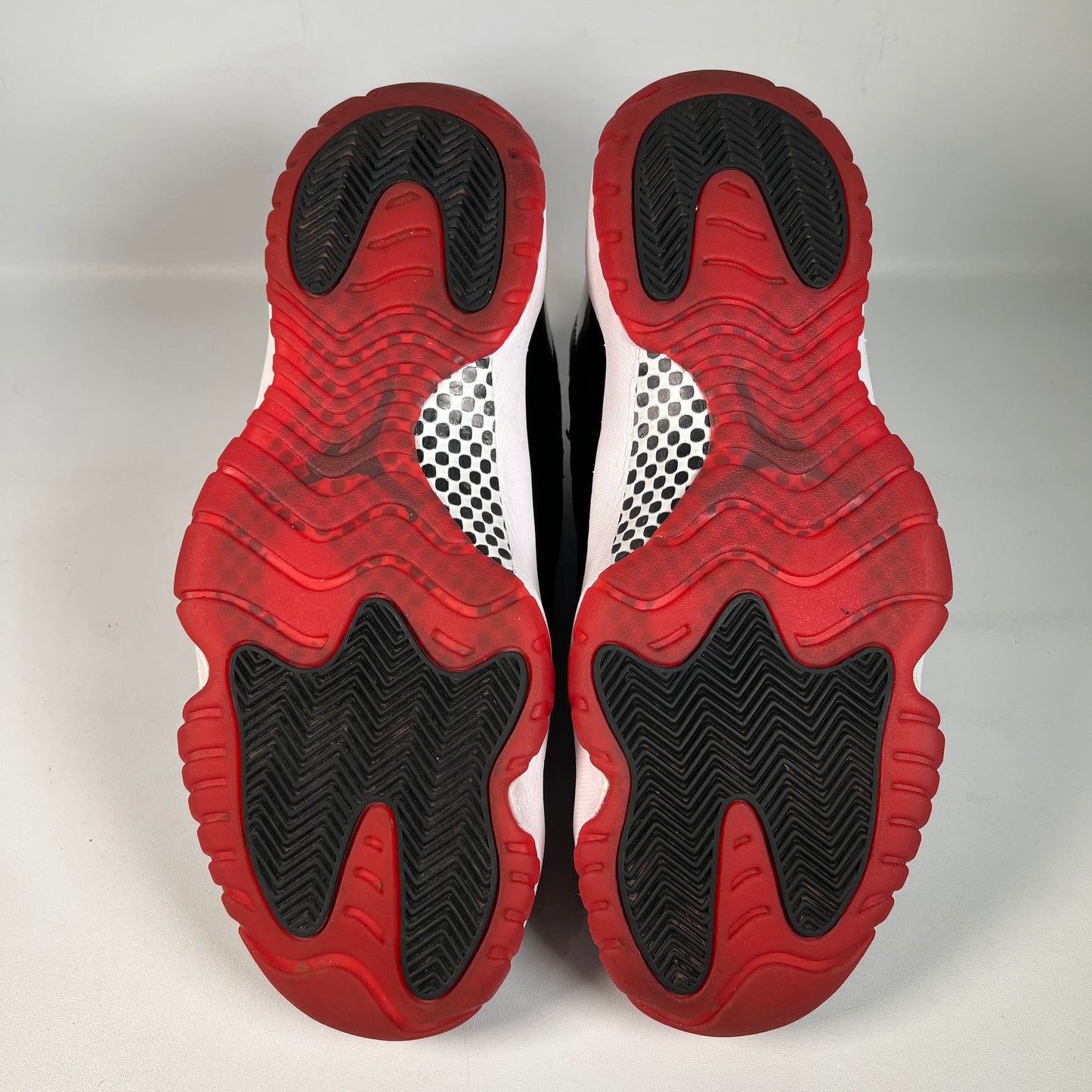 Jordan 11 Bred Playoff (2019) Size 12 USED s22925